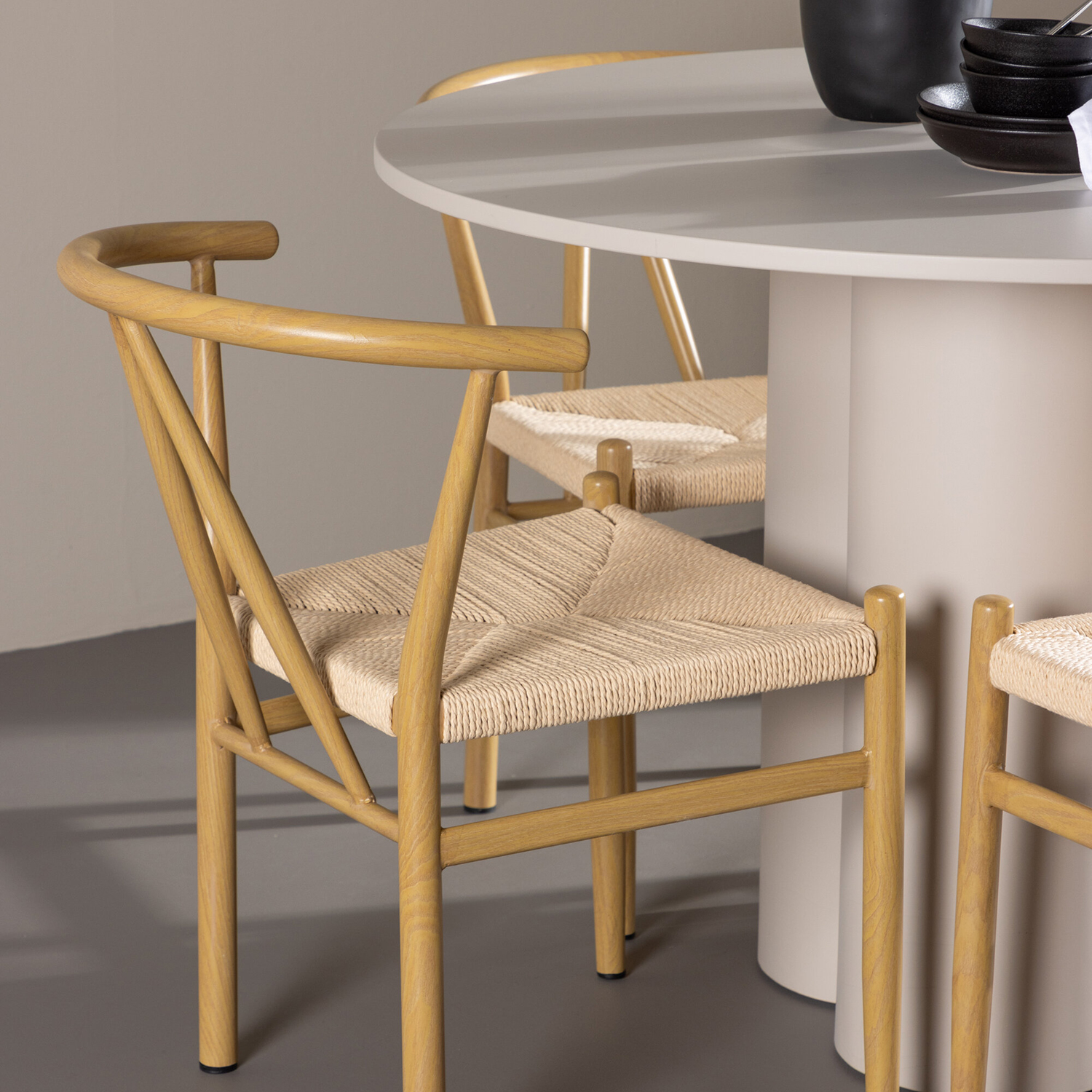 Spisegruppe Venture Home Olivia Ø110 med 4 stk Alfons Stoler
