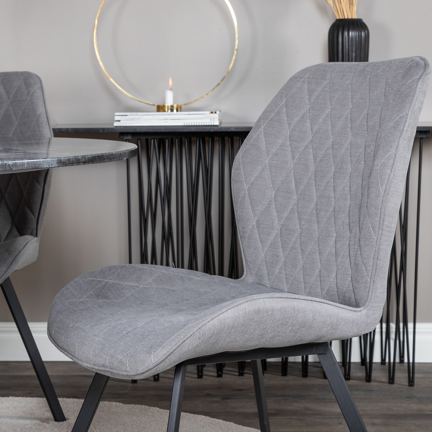 Spisegruppe Venture Home Estelle med 4 Geneva Stoler Polyester