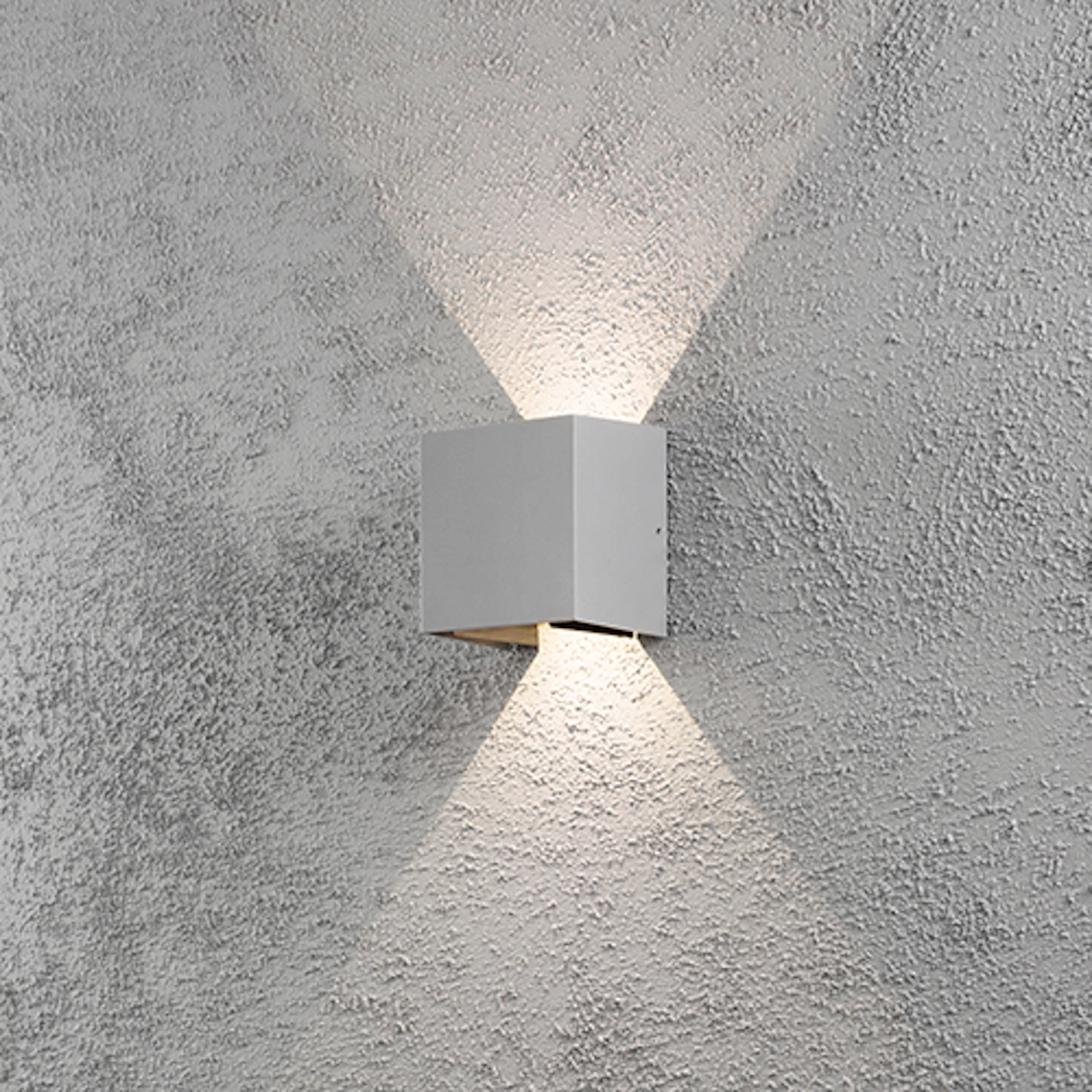 Vegglampe Gnosjö Konstsmide Cremona High Power 2x3W LED