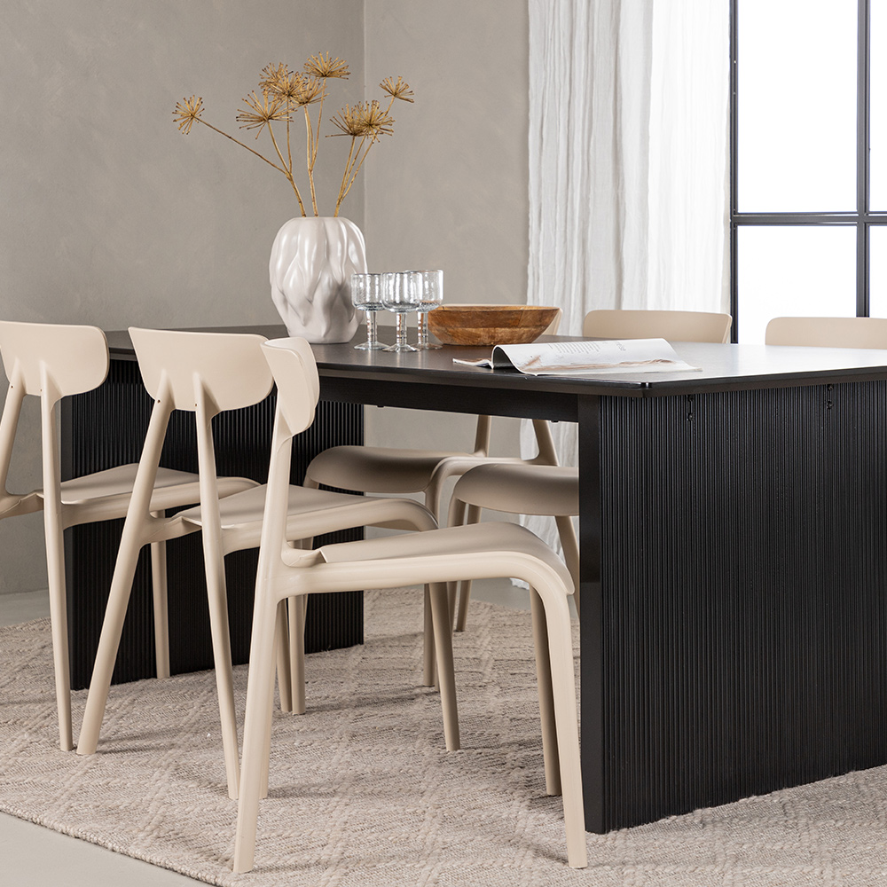 Spisegruppe Venture Home Vail med 6 Ursholmen Stoler