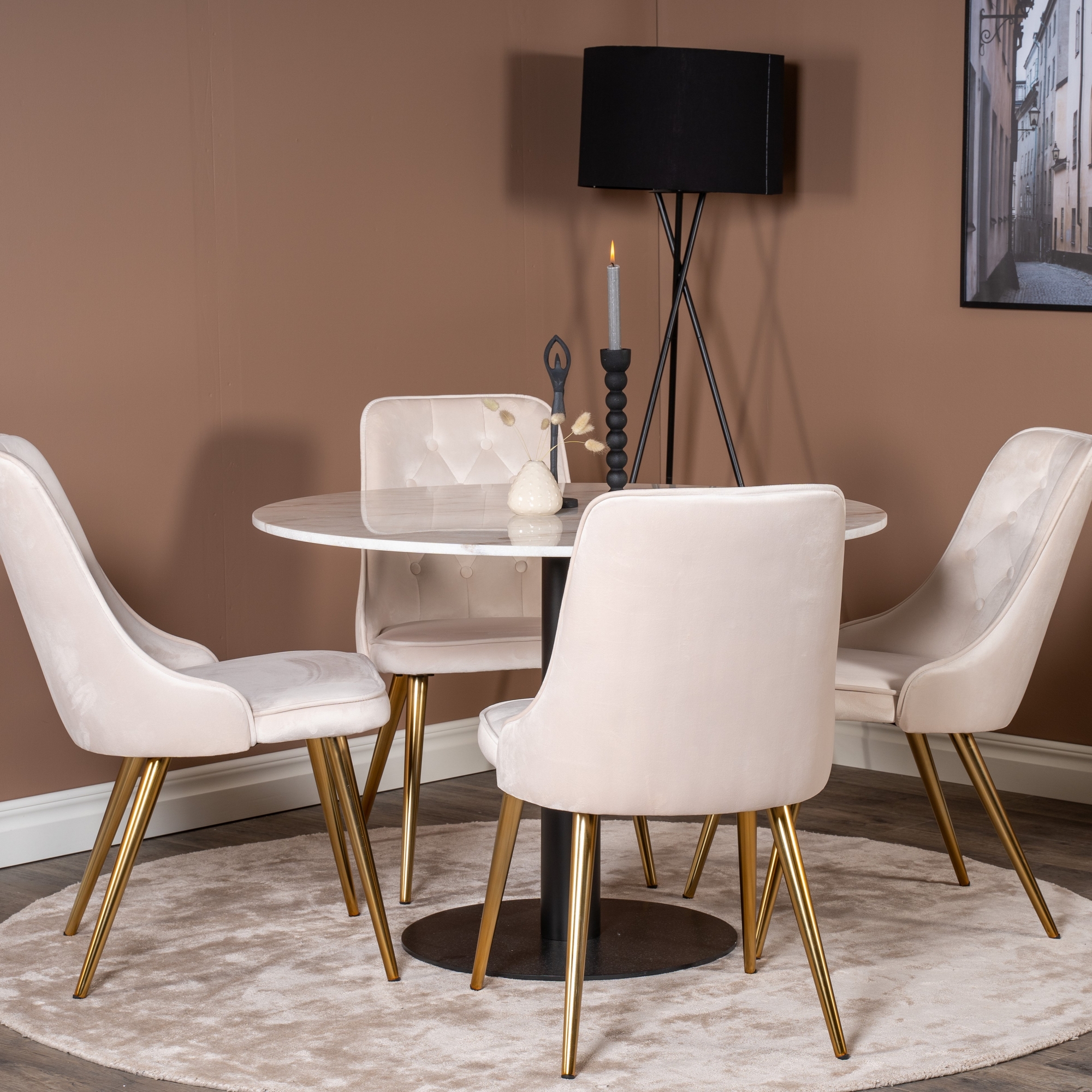 Estelle runt Matbord - Svart / Vit marmor - ø106*H75+Velvet Hvitt Bord med Sort Bein, Beige Stol med Messing Bein