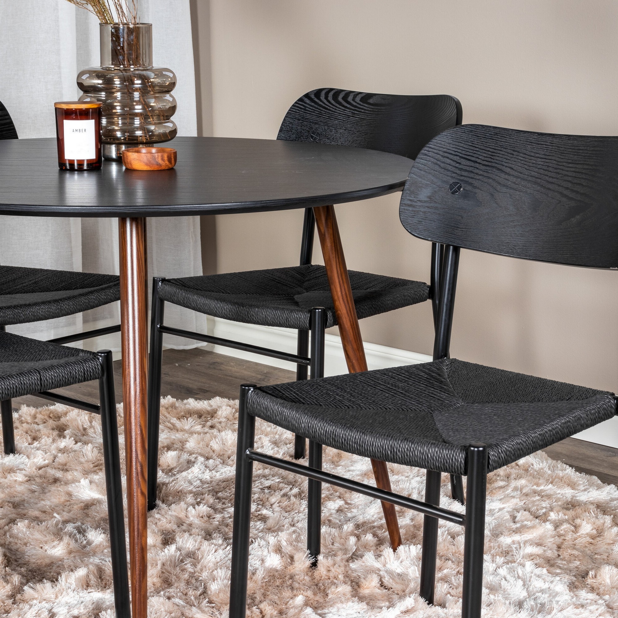 Spisegruppe Venture Home Plaza med 4stk Polly Stoler