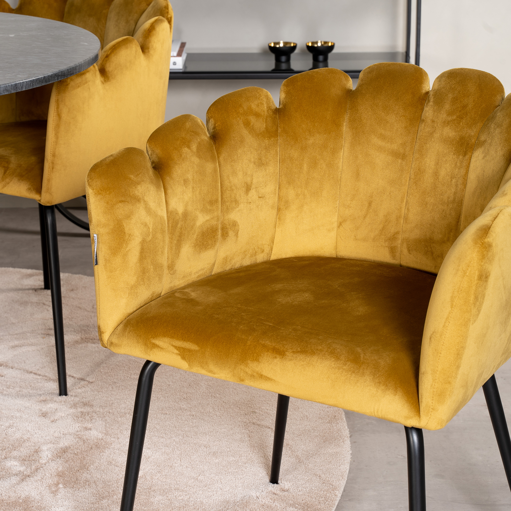 Spisegruppe Venture Home Estelle med 4 Limhamn Rundt Stoler
