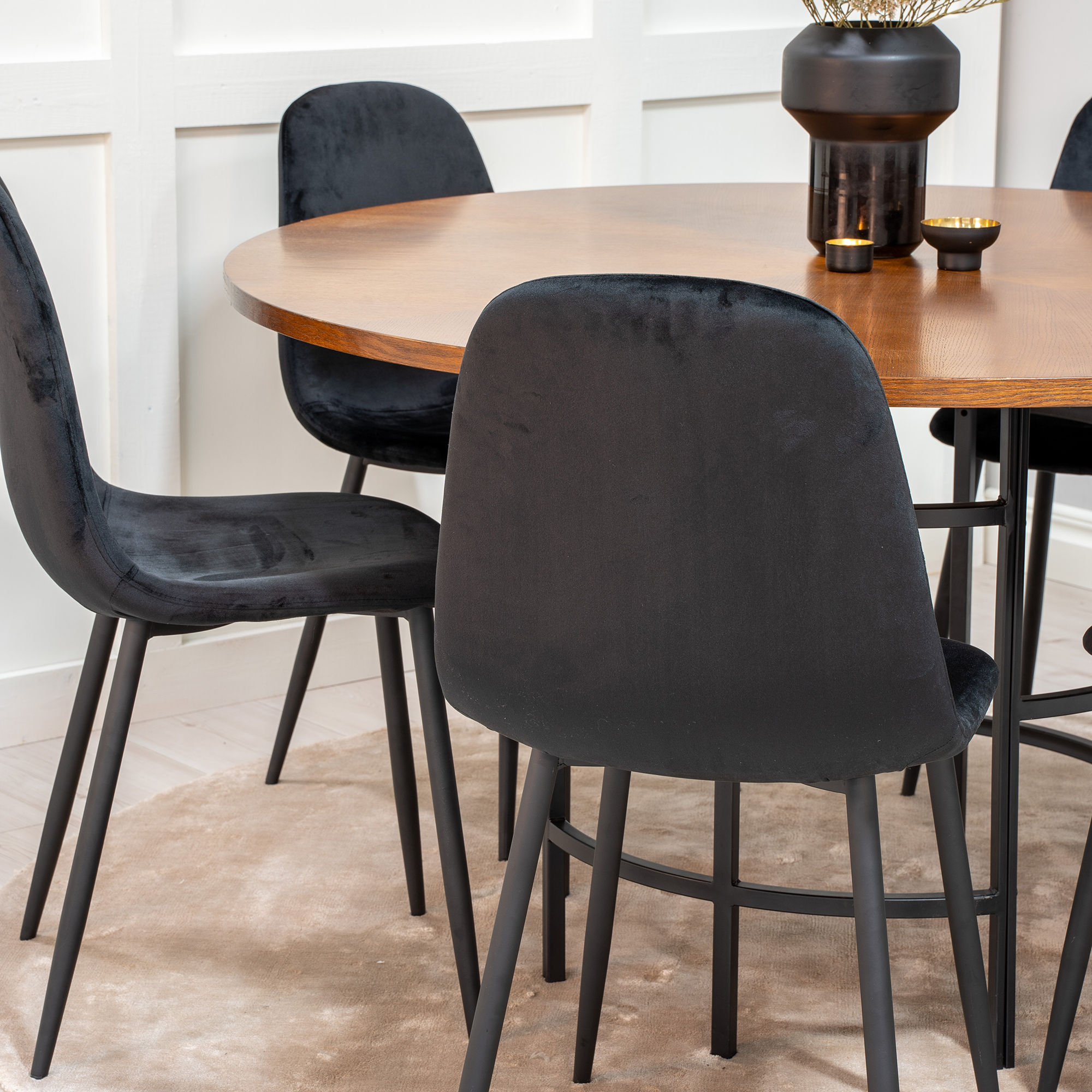Spisegruppe furniture/fashion Copenhagen med 6 Pobbie Stoler