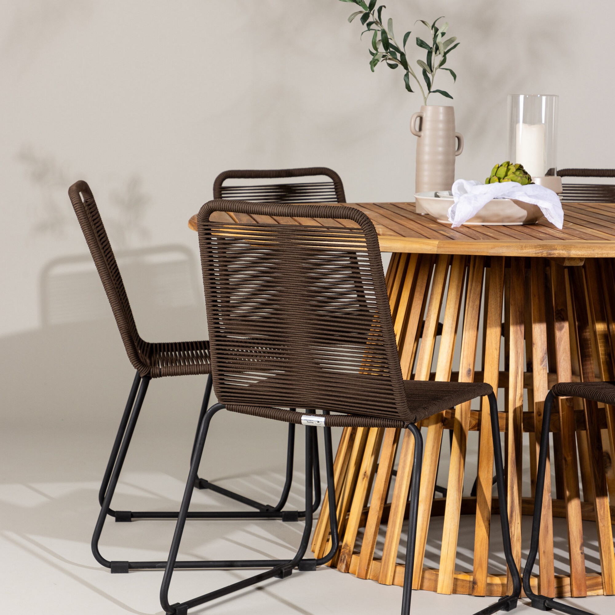 Hagegruppe Venture Home Tucumán med 6 Lindos Stoler