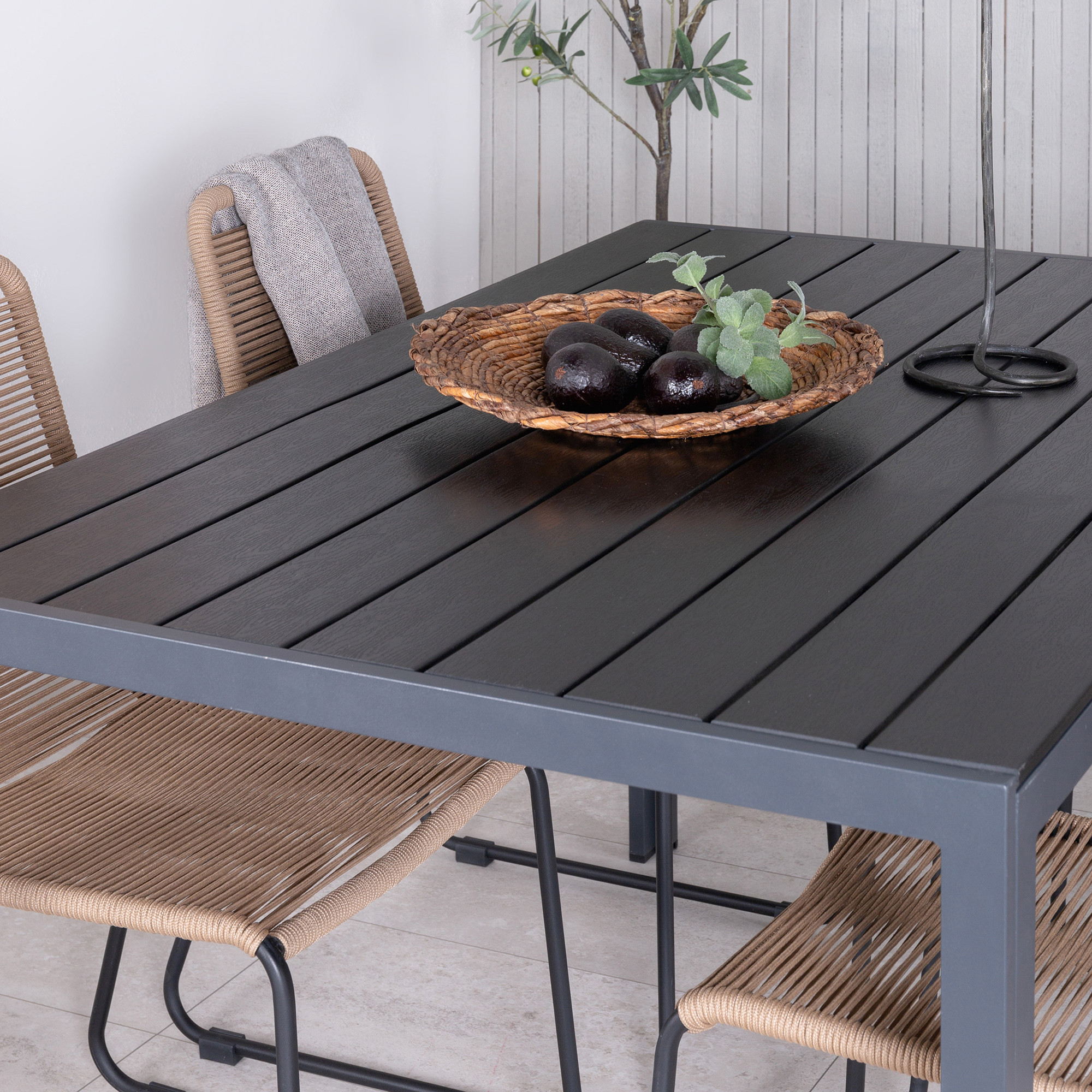 Spisegruppe Venture Home Bundy med 4 Levi Stoler