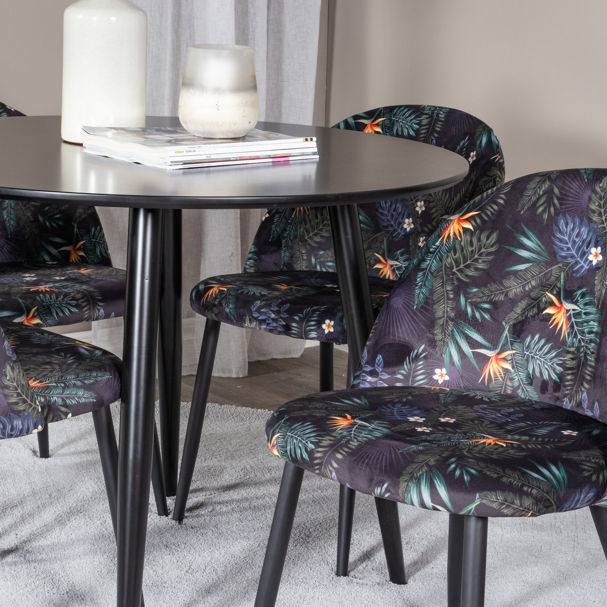 Spisegruppe Venture Home Plaza med 4stk Velvet Stoler