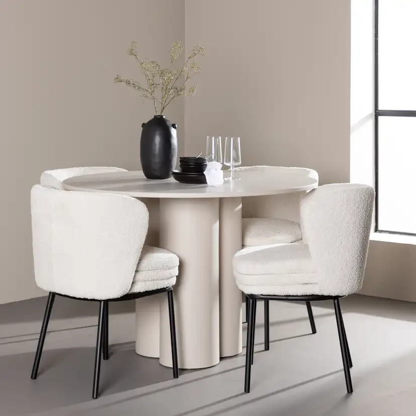 Spisegruppe Venture Home Olivia Ø110 med 4 stk Agnes Stoler
