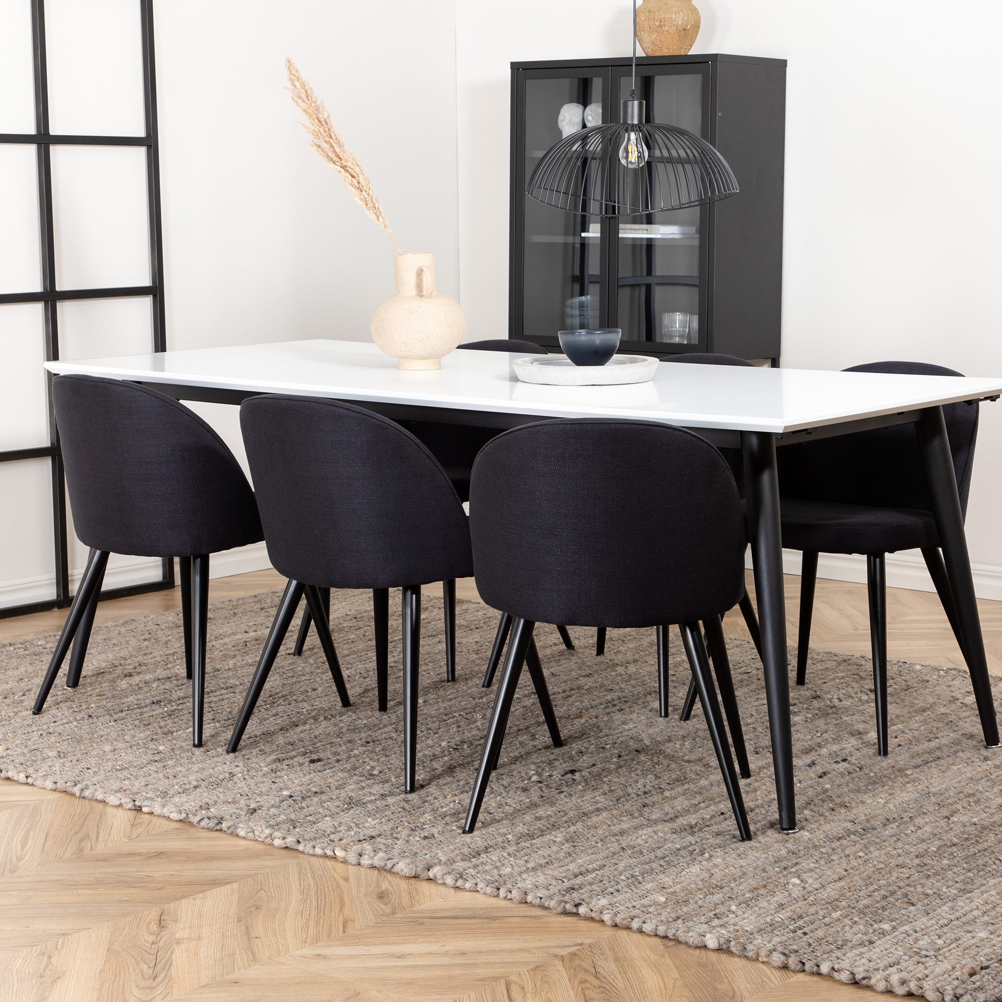 Jimmy Dining Table - Black / White HPL+Velvet Dining Chiar - Sort