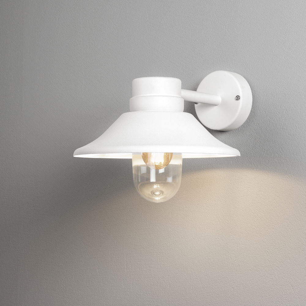 Vegglampe Gnosjö Konstsmide Vega E27 med Skjerm