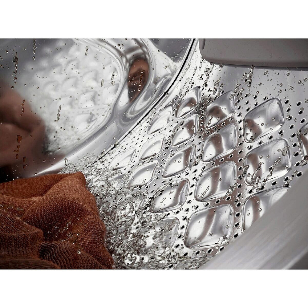 Frontmatet Vaskemaskin Electrolux EFI731V84V SteamCare Hvit