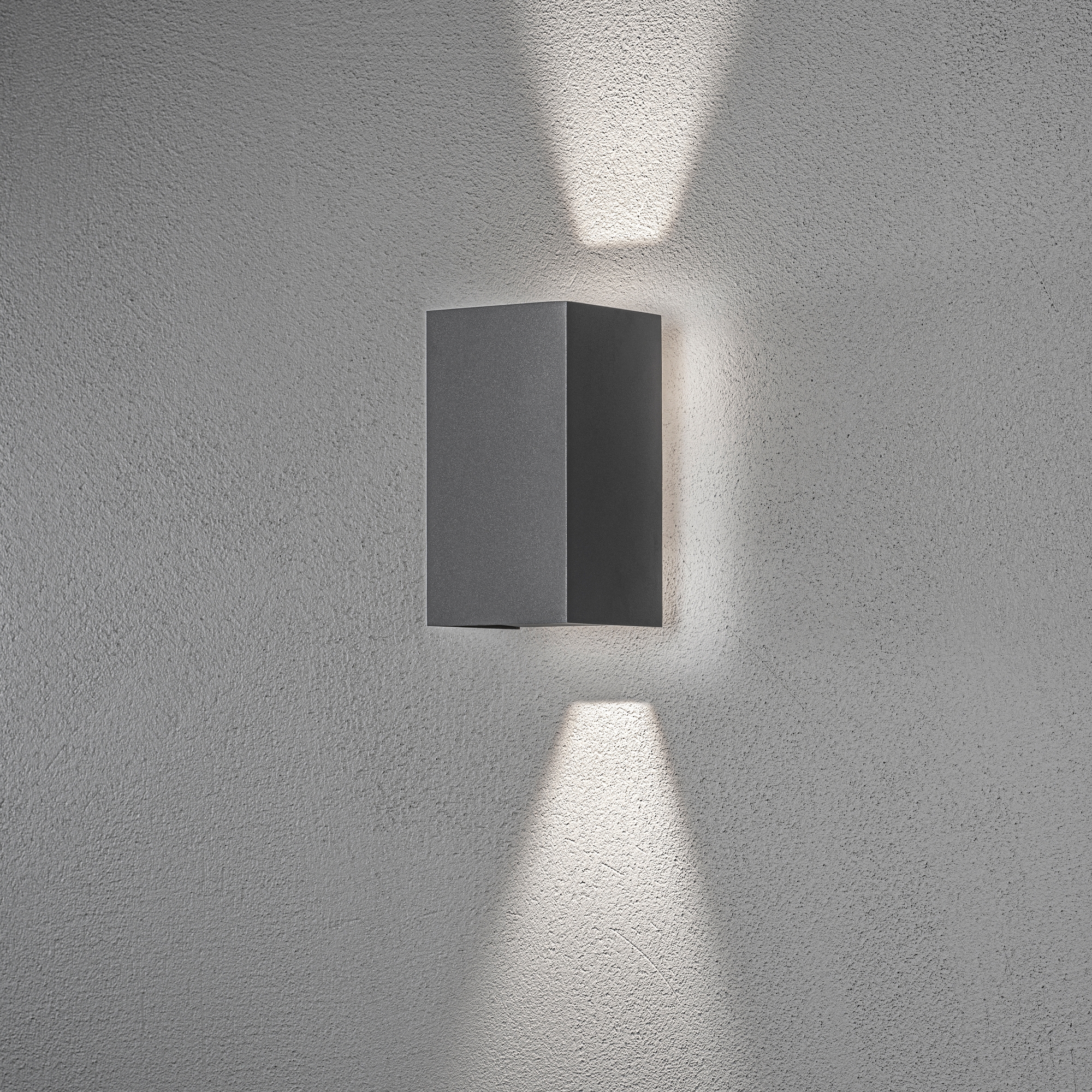 Vegglampe Gnosjö Konstsmide Cremona Opp/Ned/Bak 3X3W Høyeffekt LED