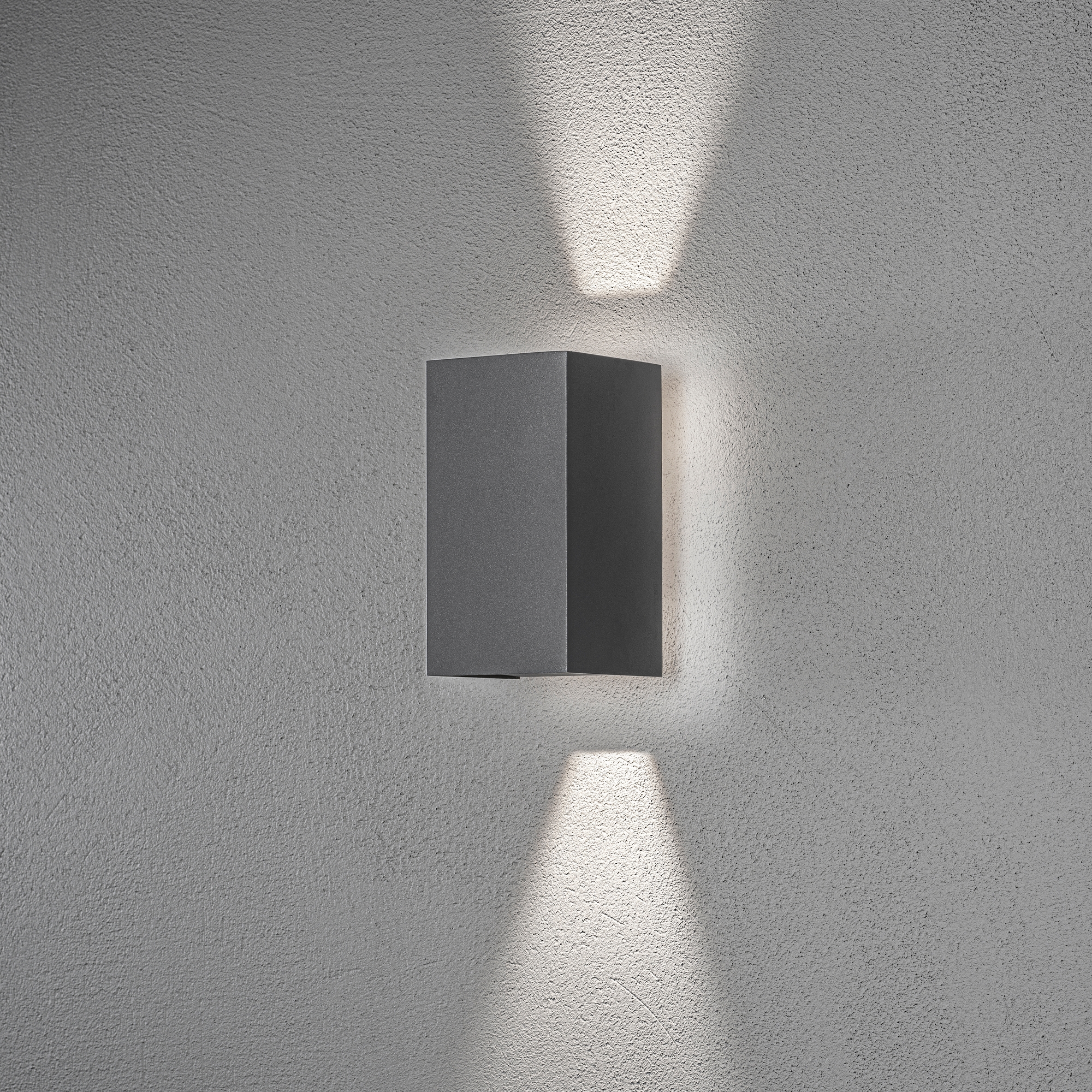 Vegglampe Gnosjö Konstsmide Cremona Opp/Ned/Bak 3X3W Høyeffekt LED