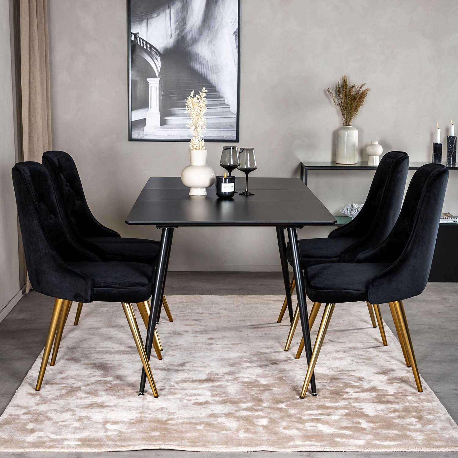 Spisegruppe Venture Home Silvia med Innleggsplate og 4 Vera Stoler Fløyel
