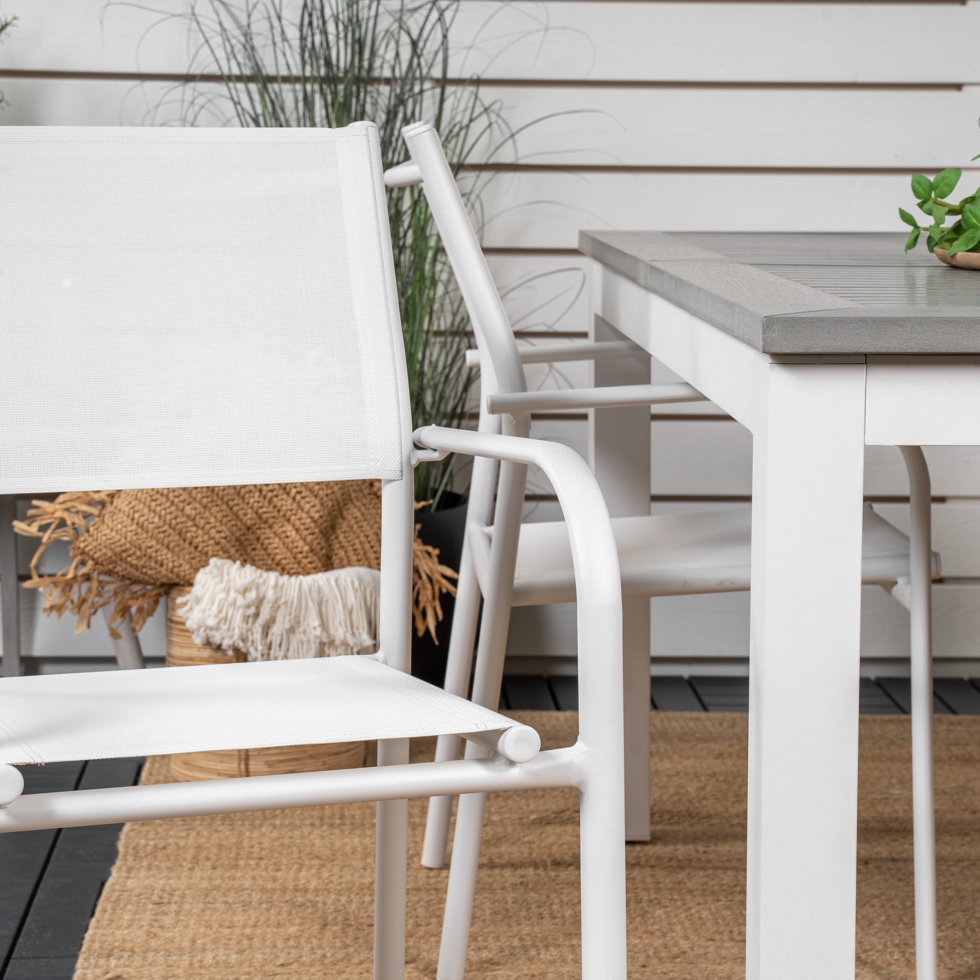 Spisegruppe Venture Home Aleyna 152/210 med 4 Siri Lenestoler