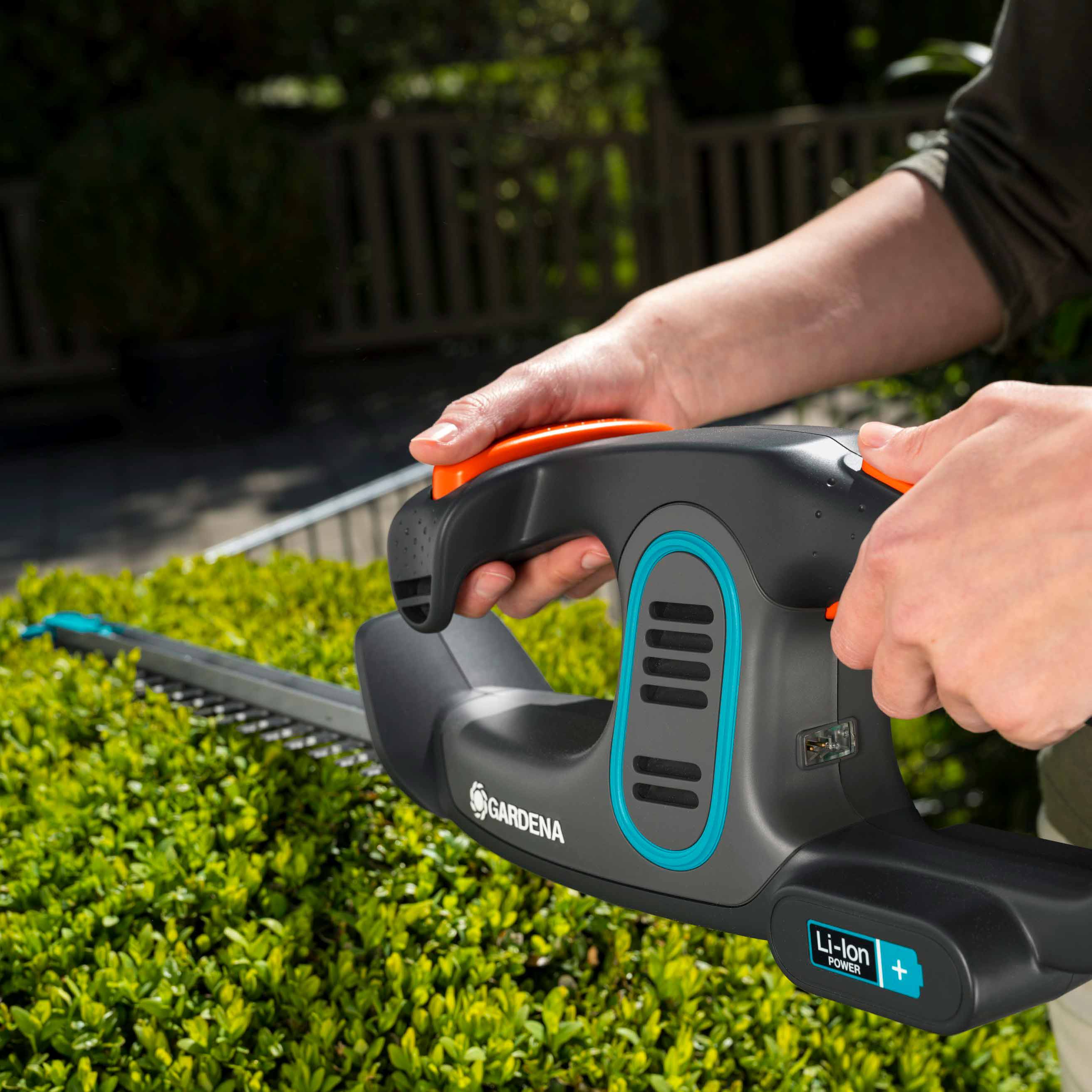 Hekksaks Gardena EasyCut Li-40 med Batteri