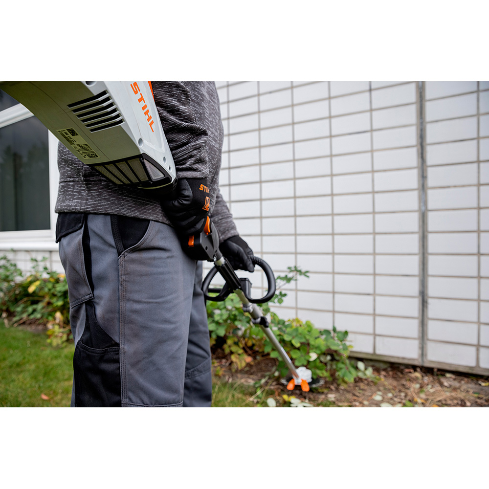 Kombimaskin STIHL KMA 135 R uten Batteri & Lader
