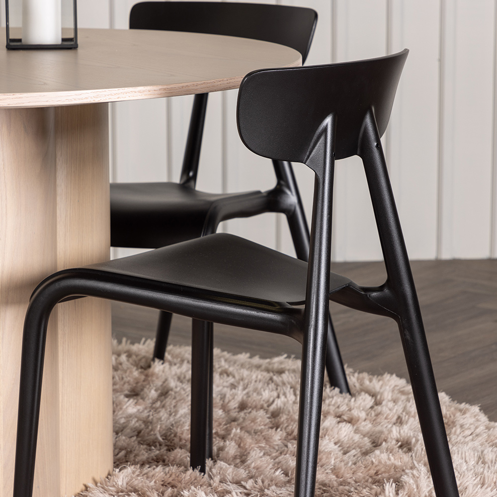 Spisegruppe Venture Home Olivia Ø 110 cm med 4 Ursholmen Stoler