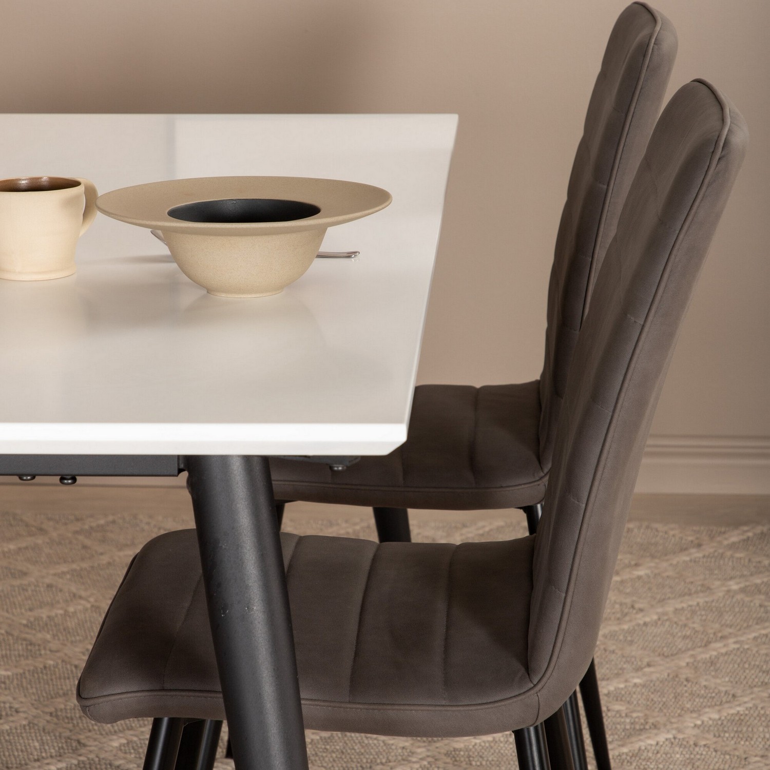 Spisegruppe Venture Home Jolie med 4 Walerina Stoler