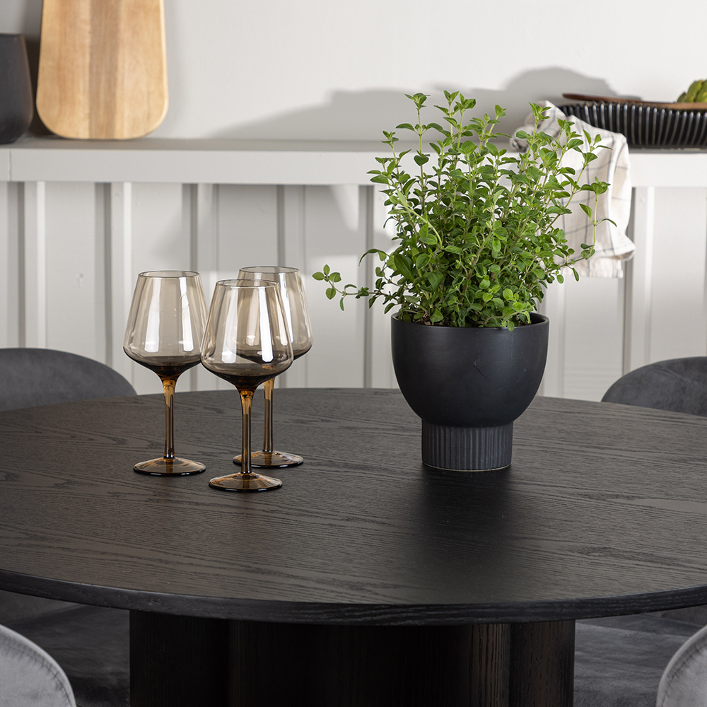 Spisegruppe Venture Home Olivia Ø110 cm med 4 stk Lilja Stoler