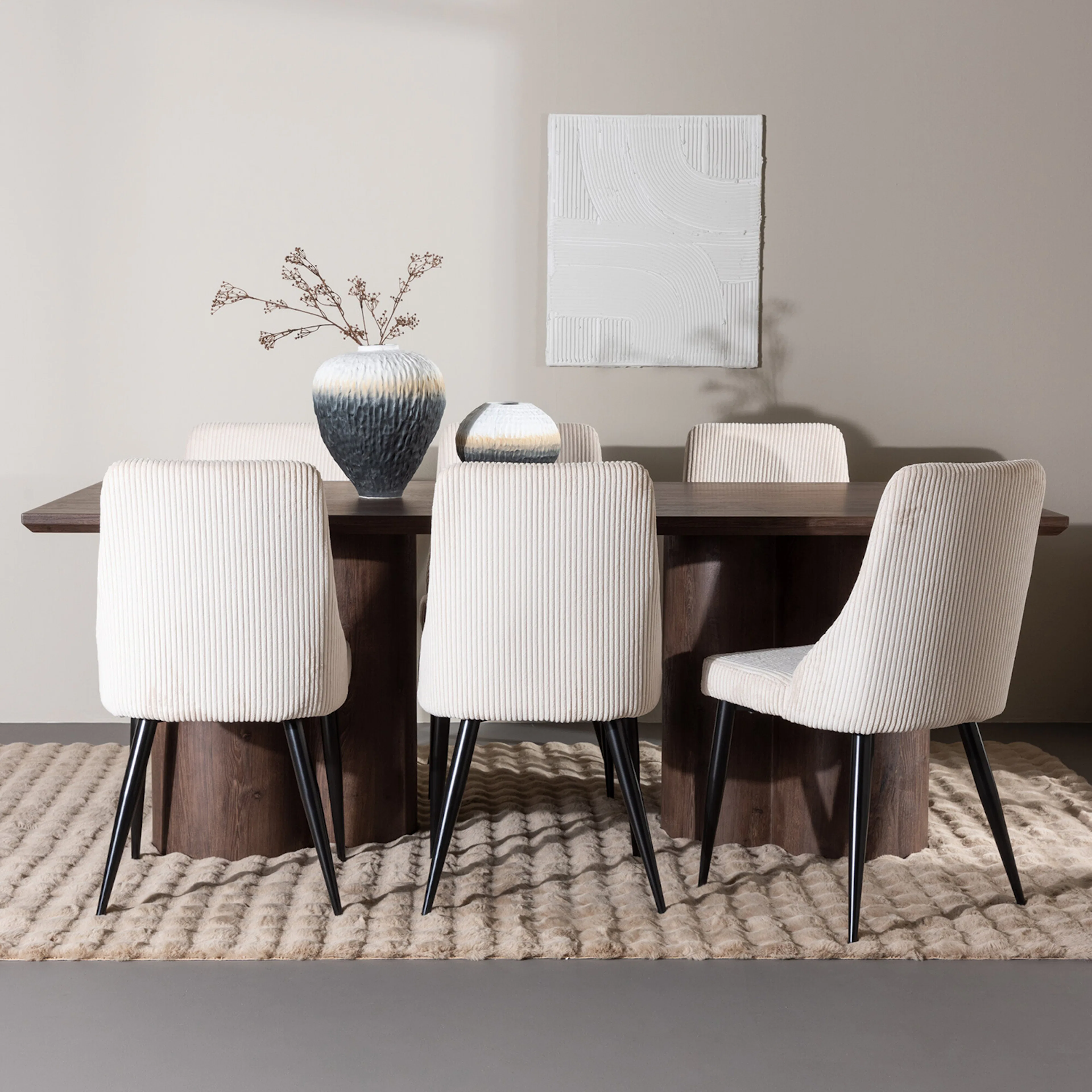 Olivia Dining Table with Leone Dining Chair Mocka/Beige