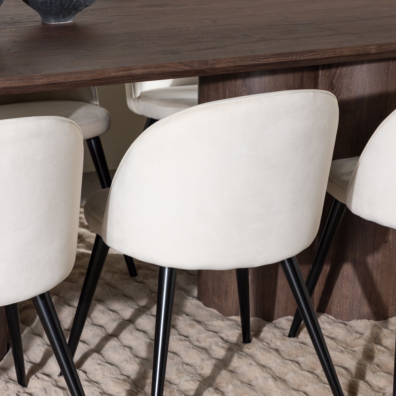 Spisegruppe Venture Home Olivia 210 med 6 stk Velvet Stoler
