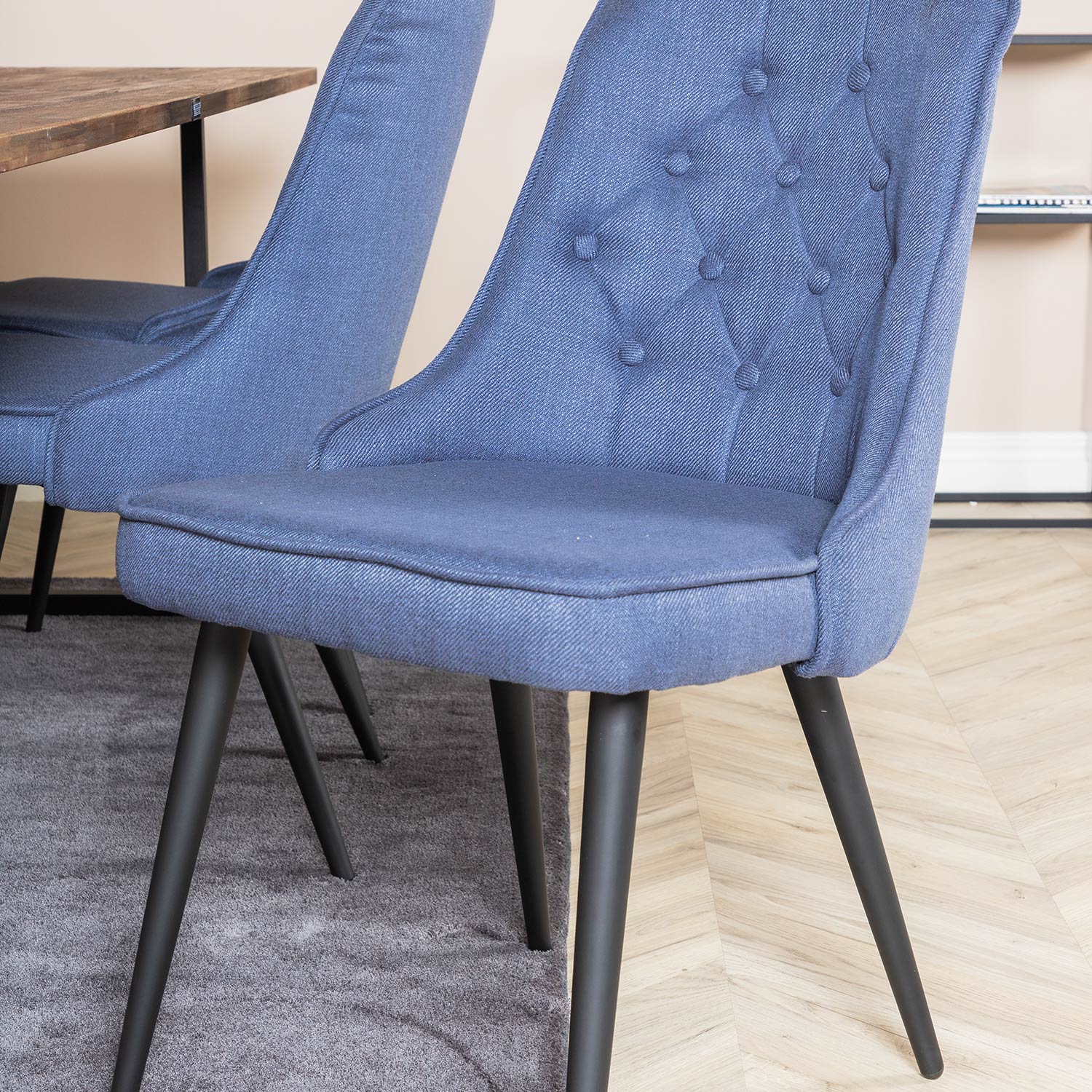 Spisegruppe Venture Home Peo med 6 Vera Stoler