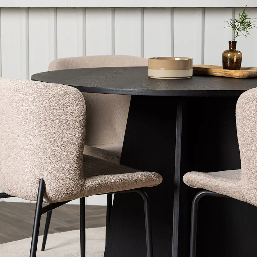 Spisegruppe Venture Home Bootcut Ø110 cm med 4 Modesto Stoler
