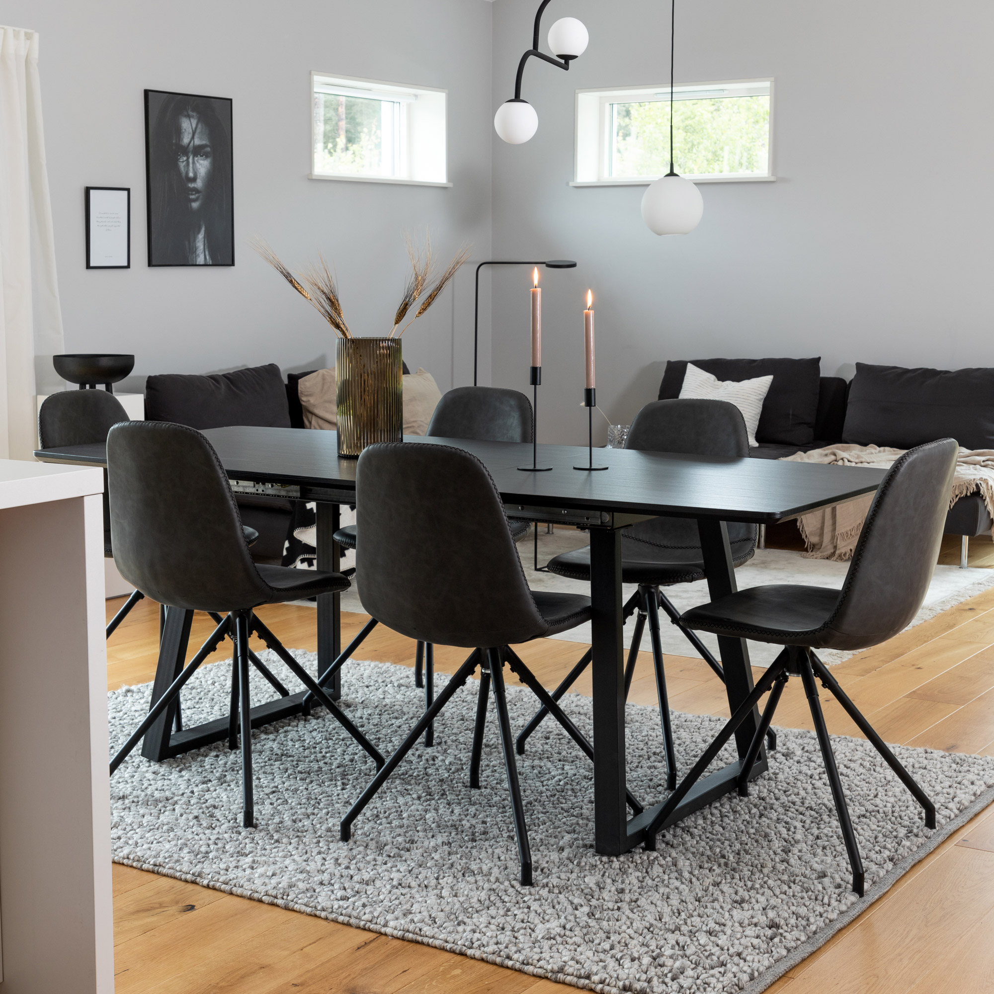 Spisegruppe Venture Home Ina med 6 Pobbie Stoler