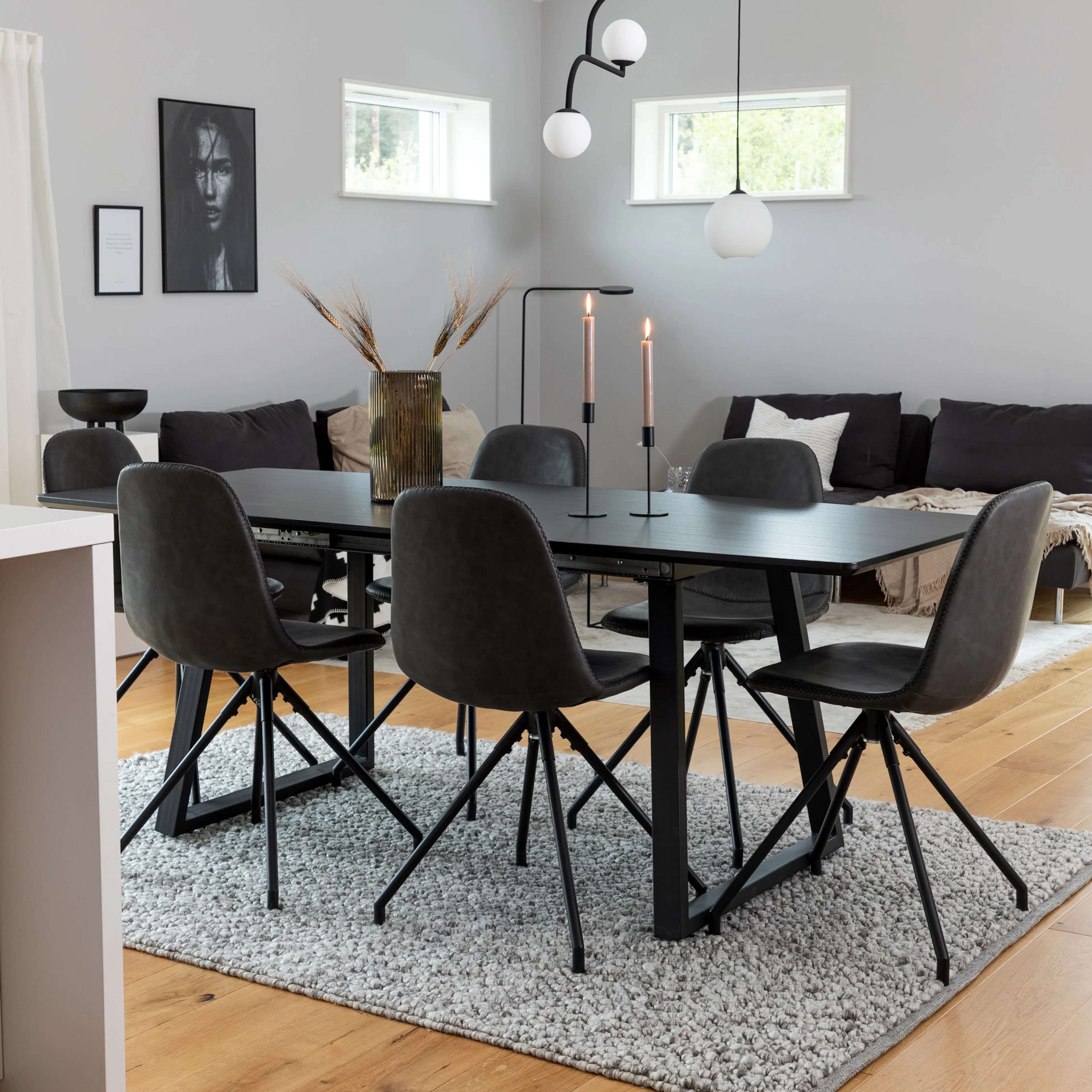 Spisegruppe Venture Home Ina med 6 Pobbie Stoler