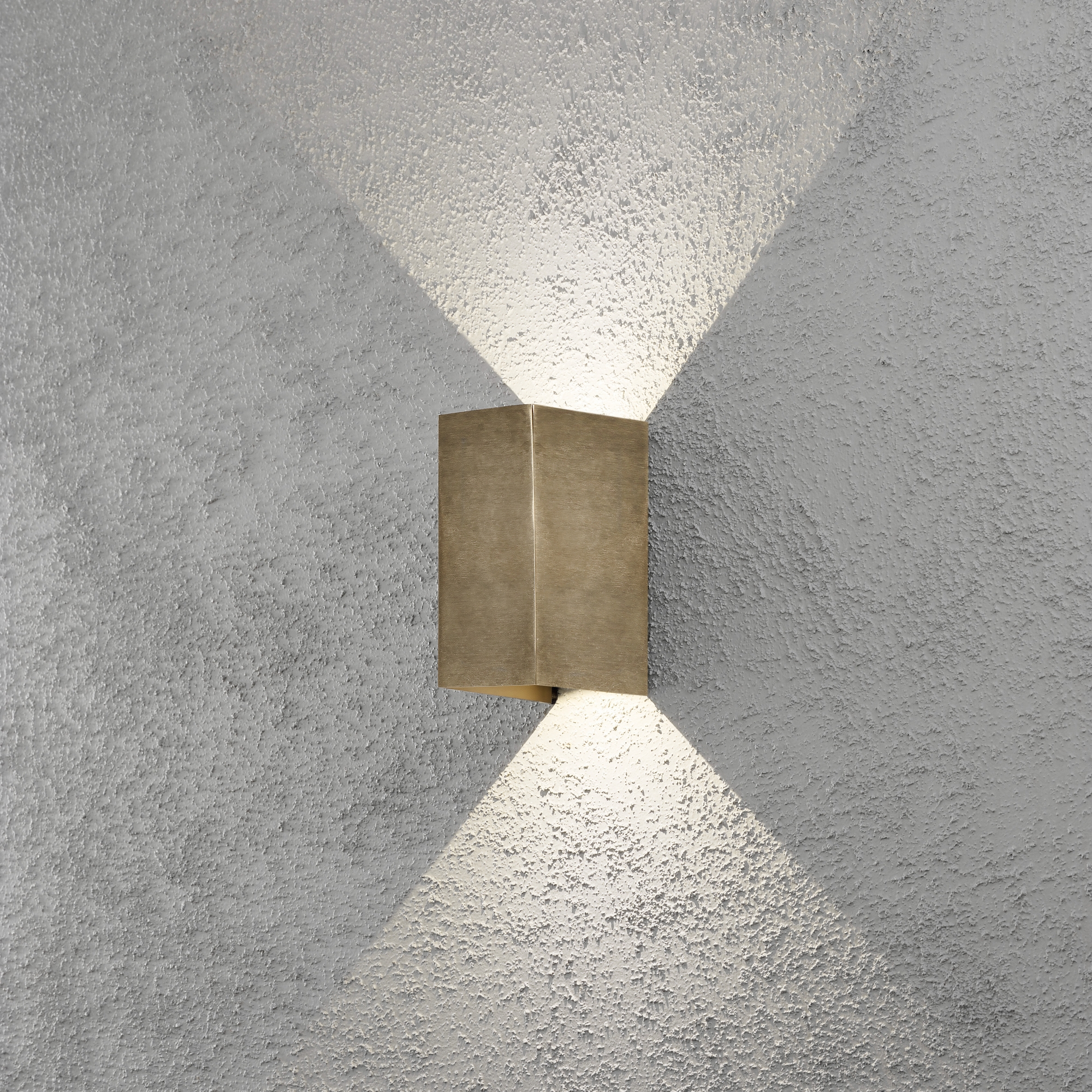 Vegglampe Gnosjö Konstsmide Cremona 2x3W Høyeffekt LED