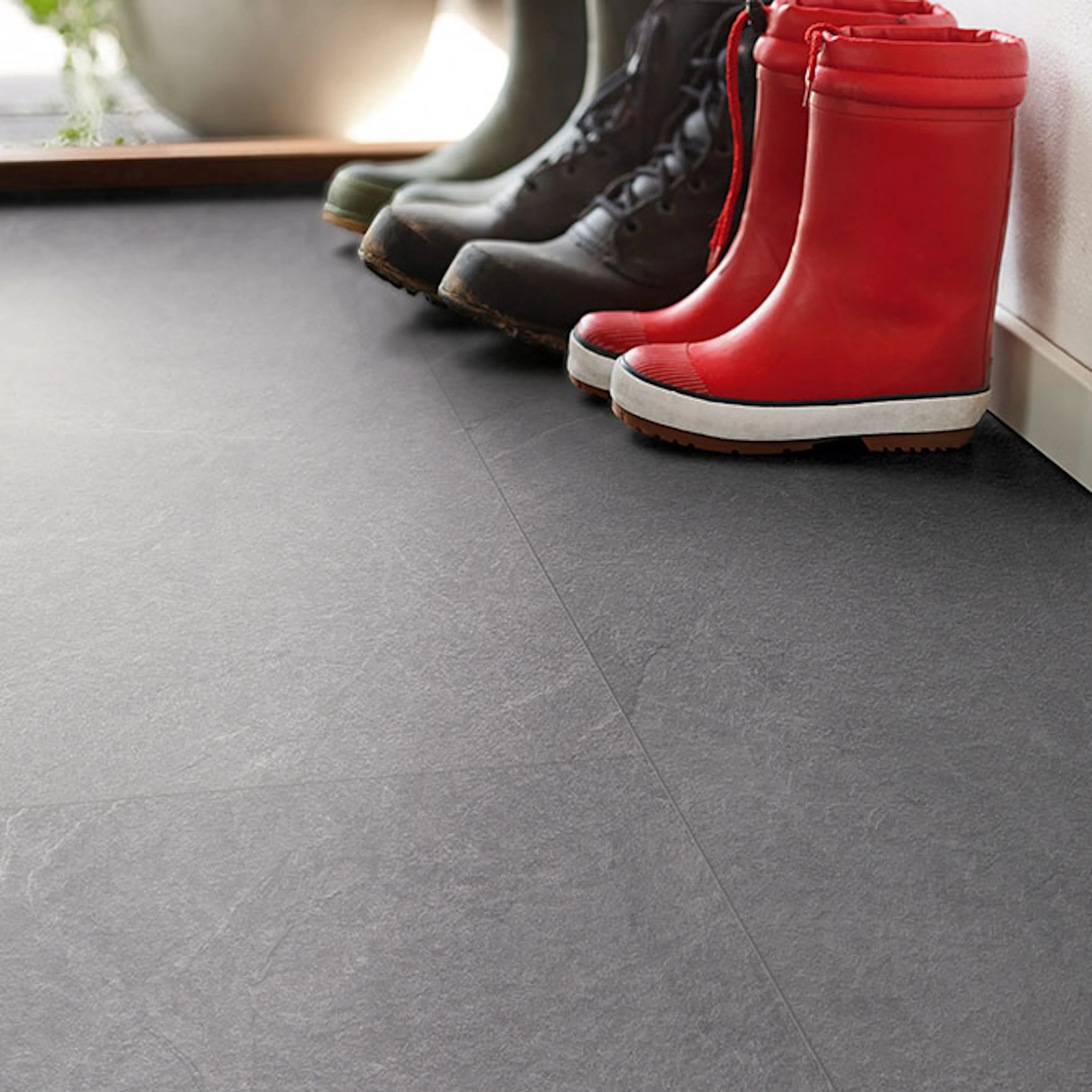 Laminatgolv Pergo Big Slab 4V Light Grey Slate Living Expression