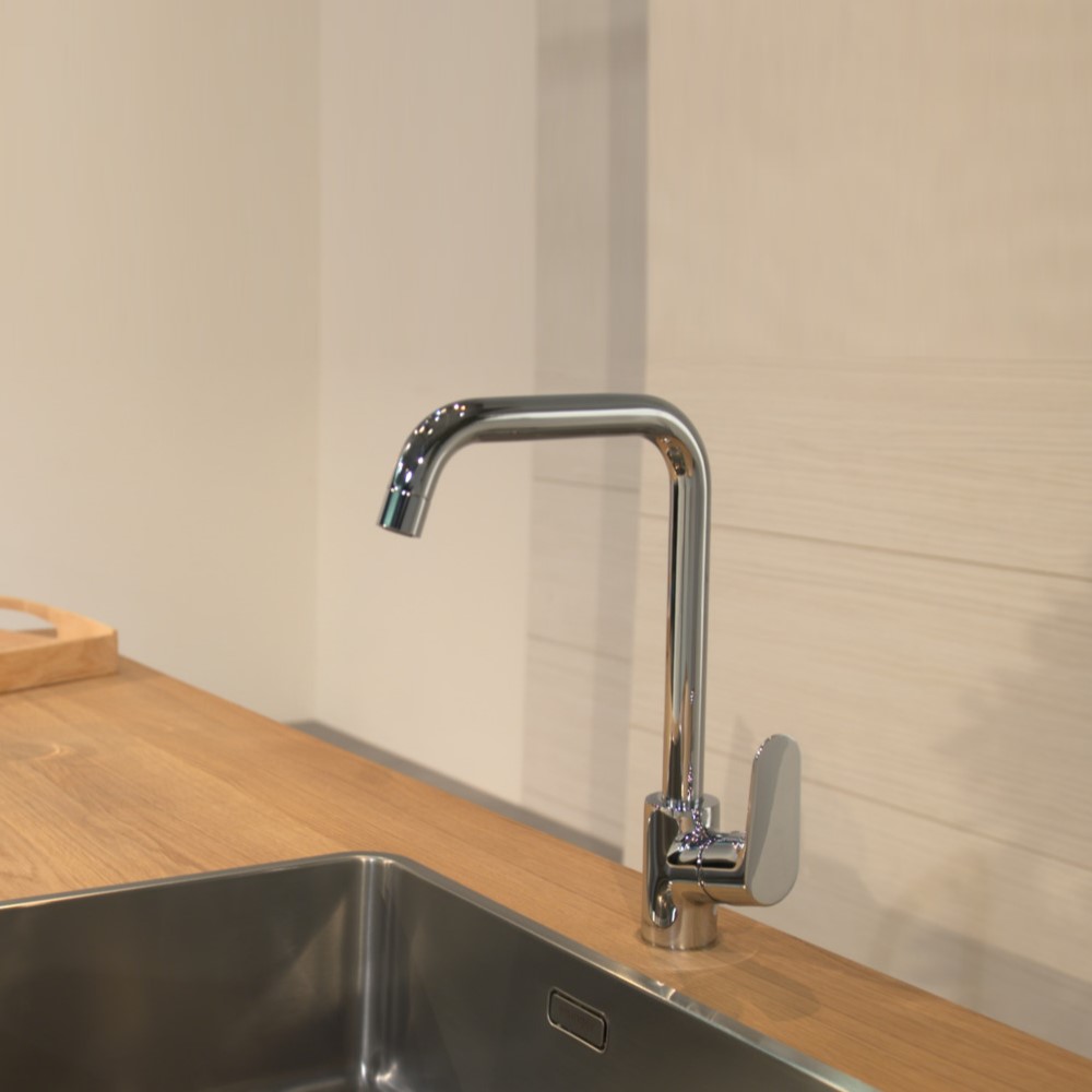 Kjøkkenarmatur Hansgrohe Focus med Svingbar J-Tut Rustfritt Stål