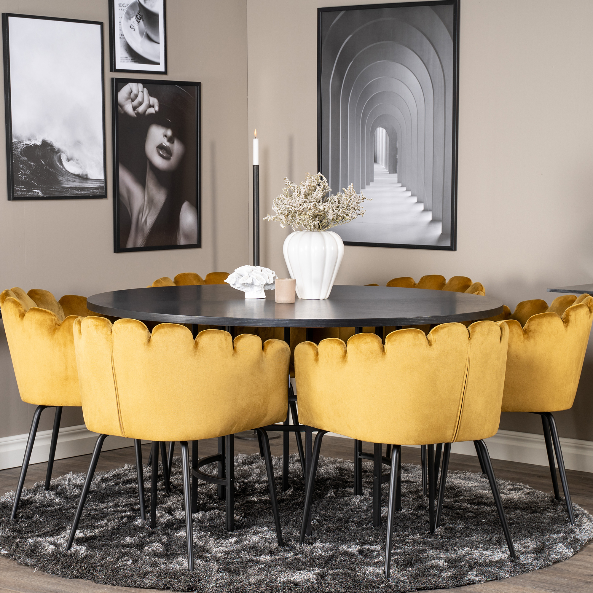 Spisegruppe Venture Home Copenhagen med 6 Limhamn Gull Stoler