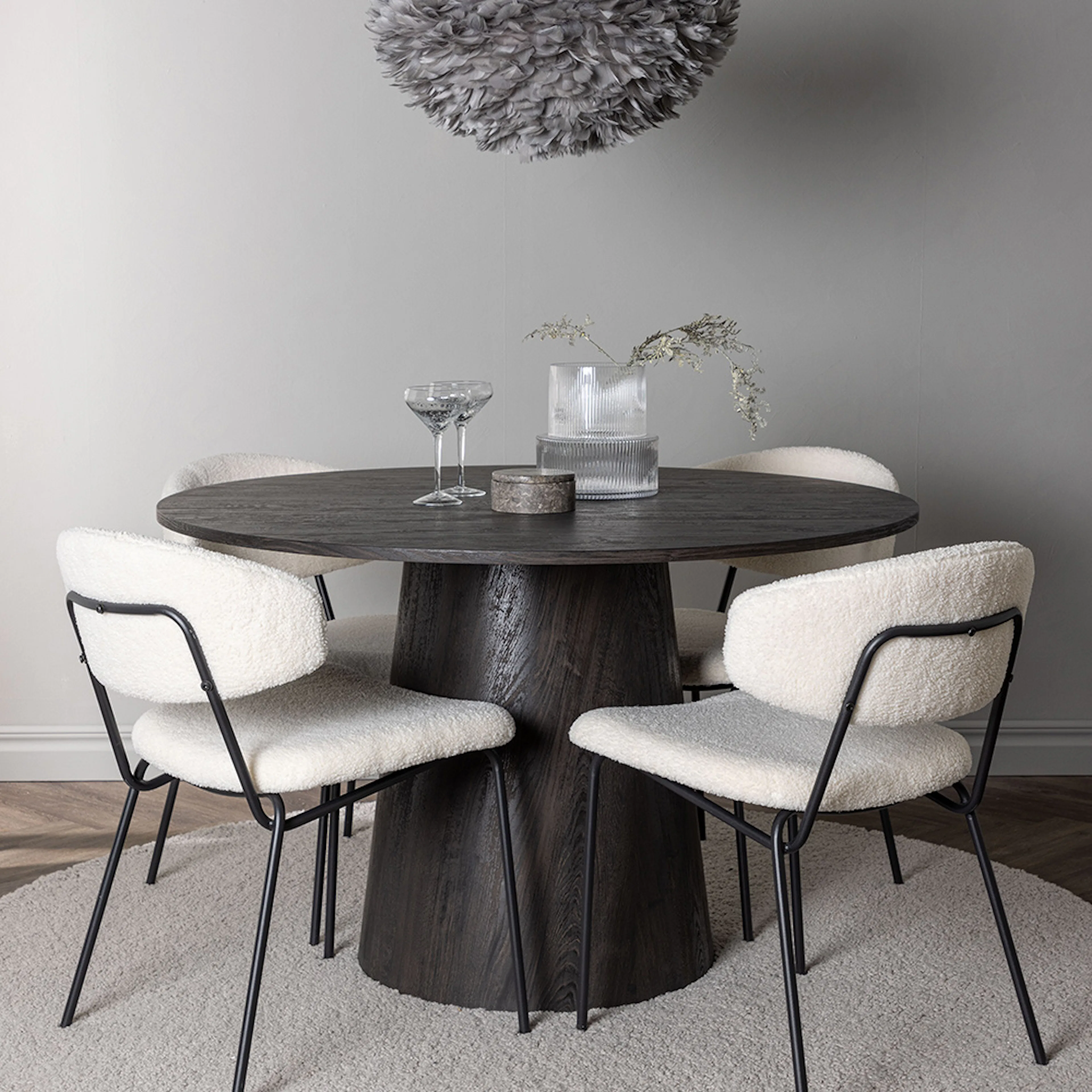 Spisegruppe Venture Home Lanzo Ø120 cm med 4 stk Chico Stoler