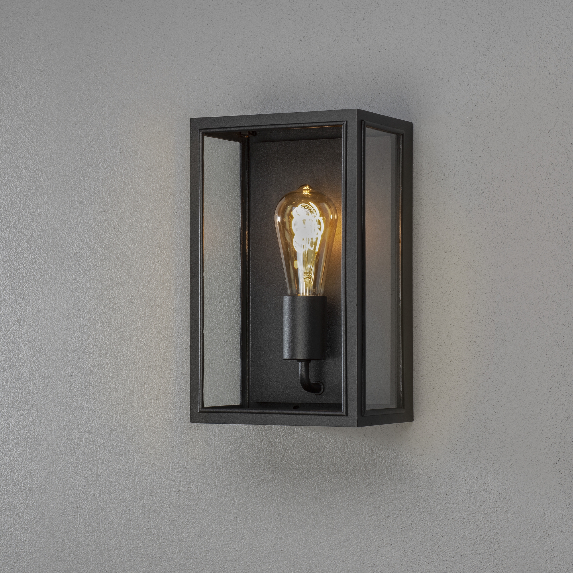 Vegglampe Gnosjö Konstsmide Carpi Medium
