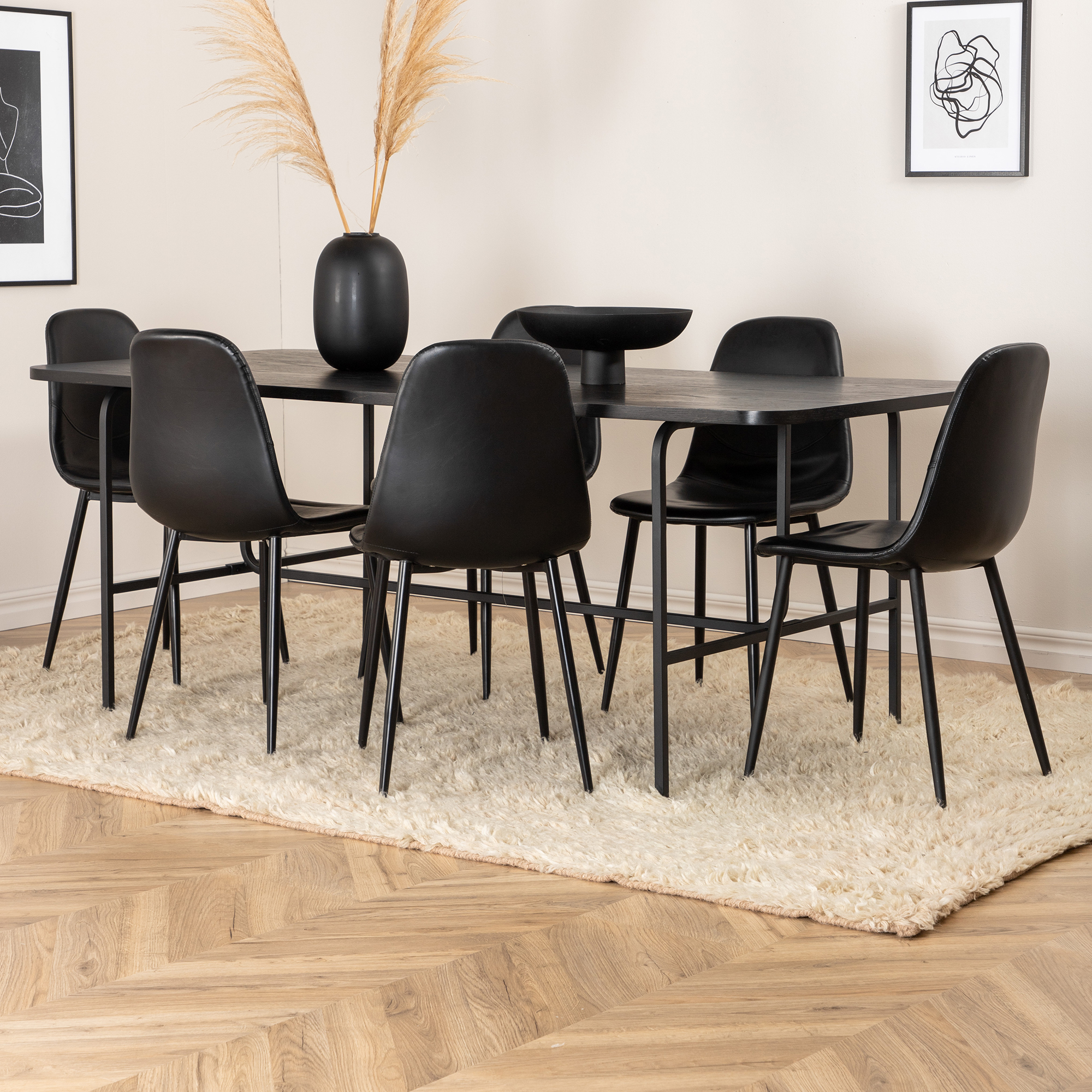 Spisegruppe Venture Home Chicago Sort med 6 Pobbie Stoler