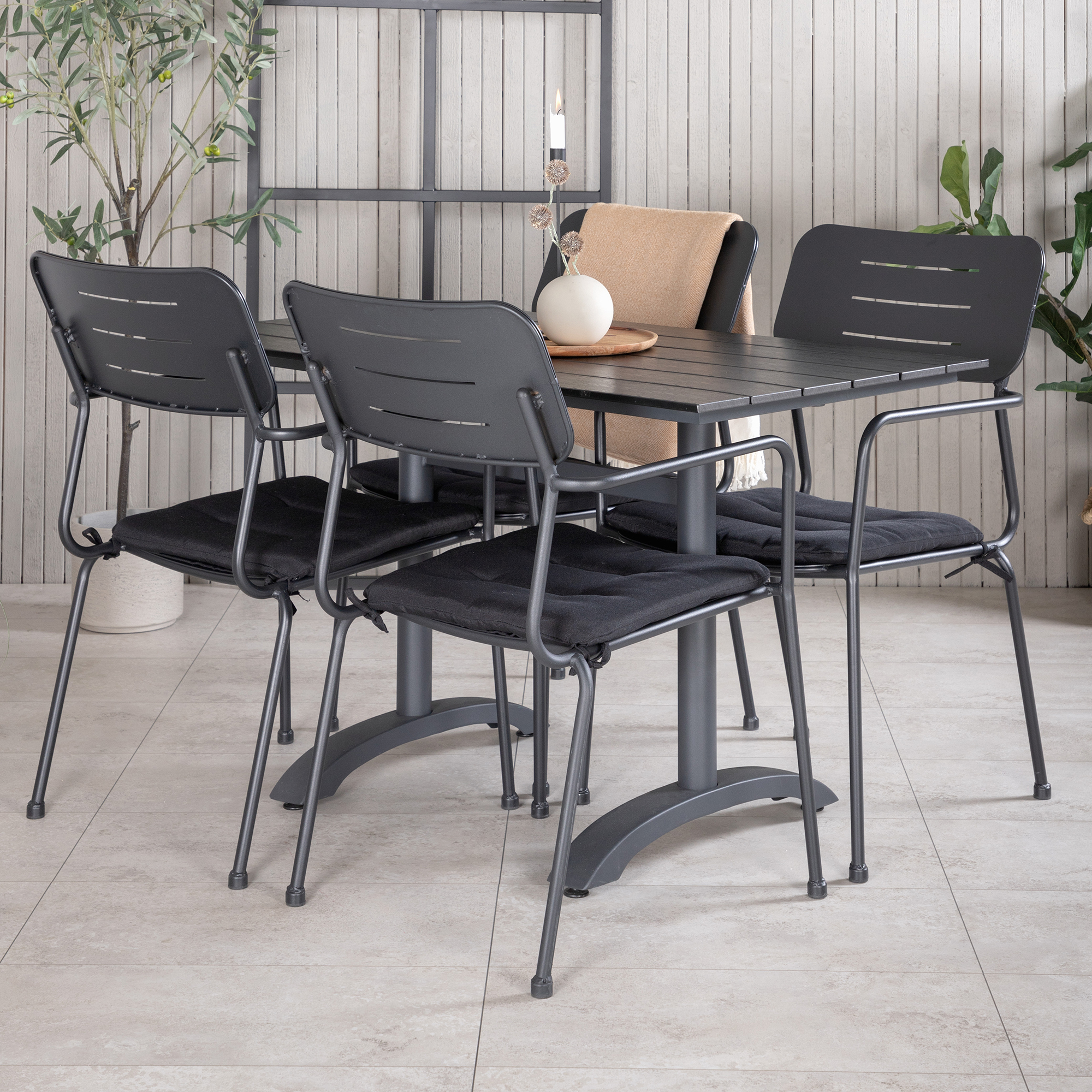 Spisegruppe Venture Home Denver med 4 Nicke Stoler
