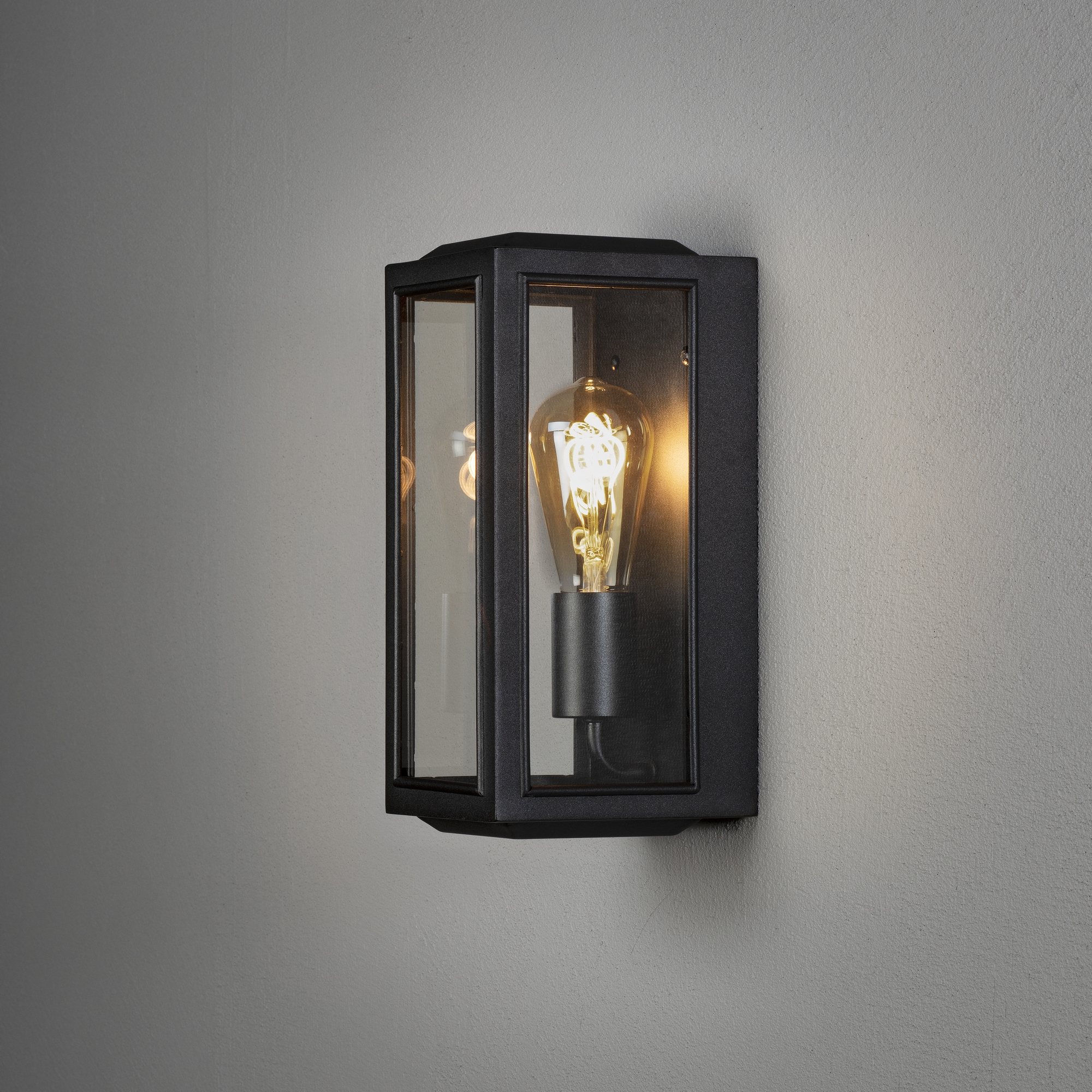 Vegglampe Gnosjö Konstsmide Carpi Liten
