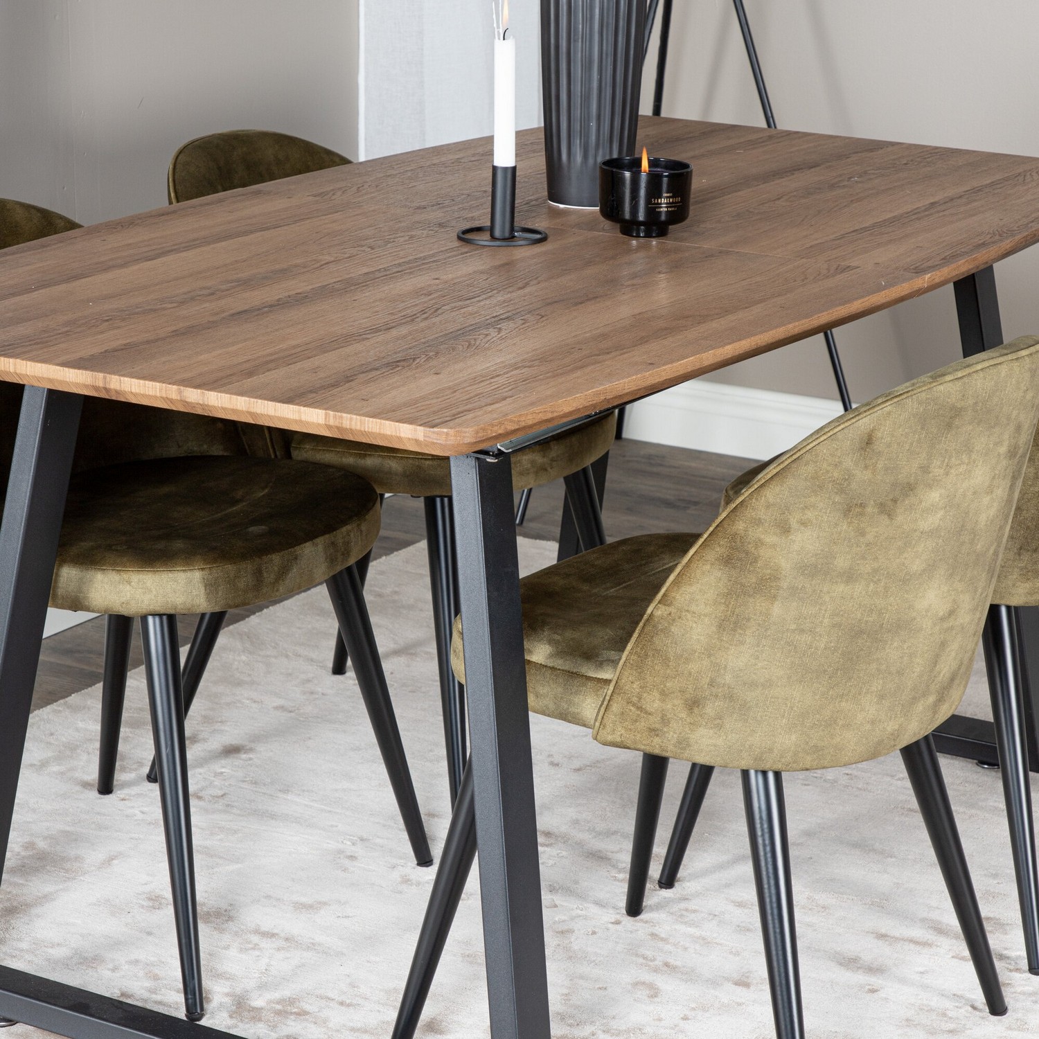  Inca Dining Table 160/200*85 cm+Velvet Dining Chair Natur/Sort/Grågrønn