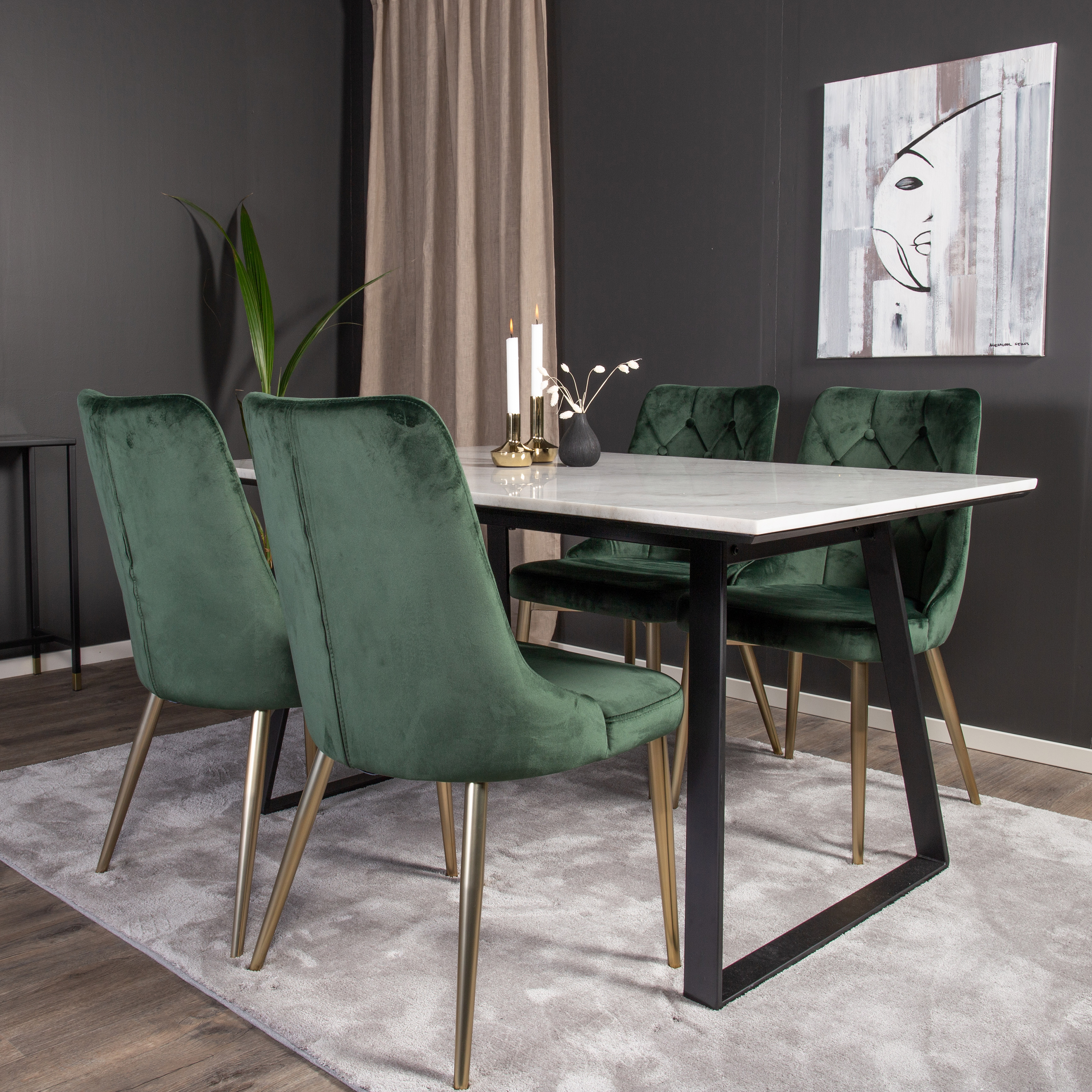 Spisegruppe Venture Home Estelle 140 med 4 Vera Stoler Fløyel/Messing