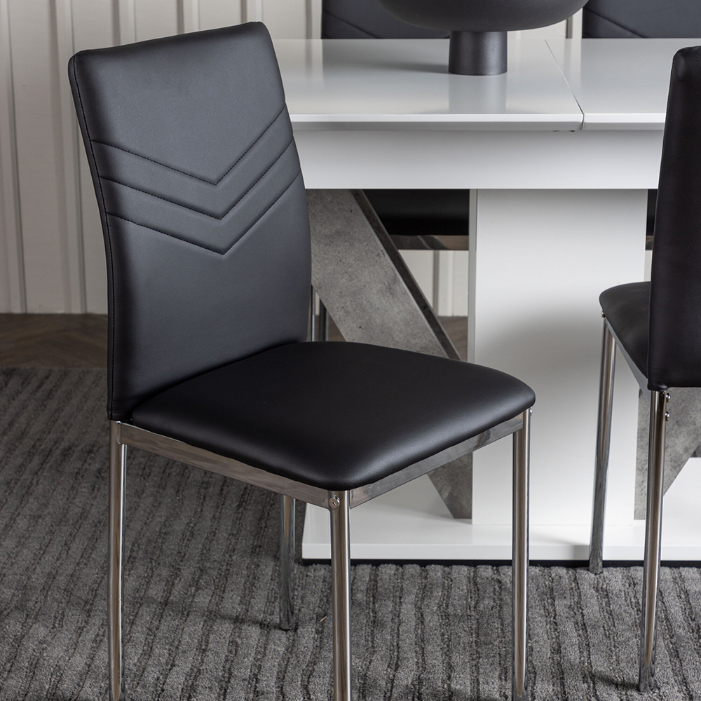 Spisegruppe Venture Home Disa med 4 Lily Stoler