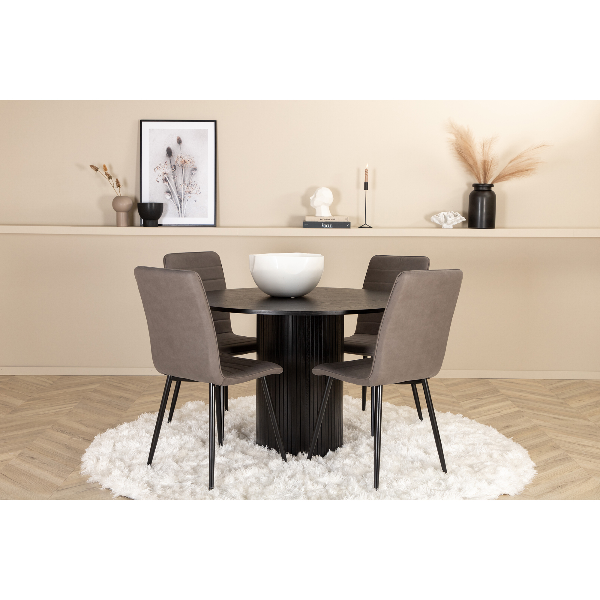 Spisegruppe Venture Home med Bianca Spisebord og 4 Walerina Spisestoler
