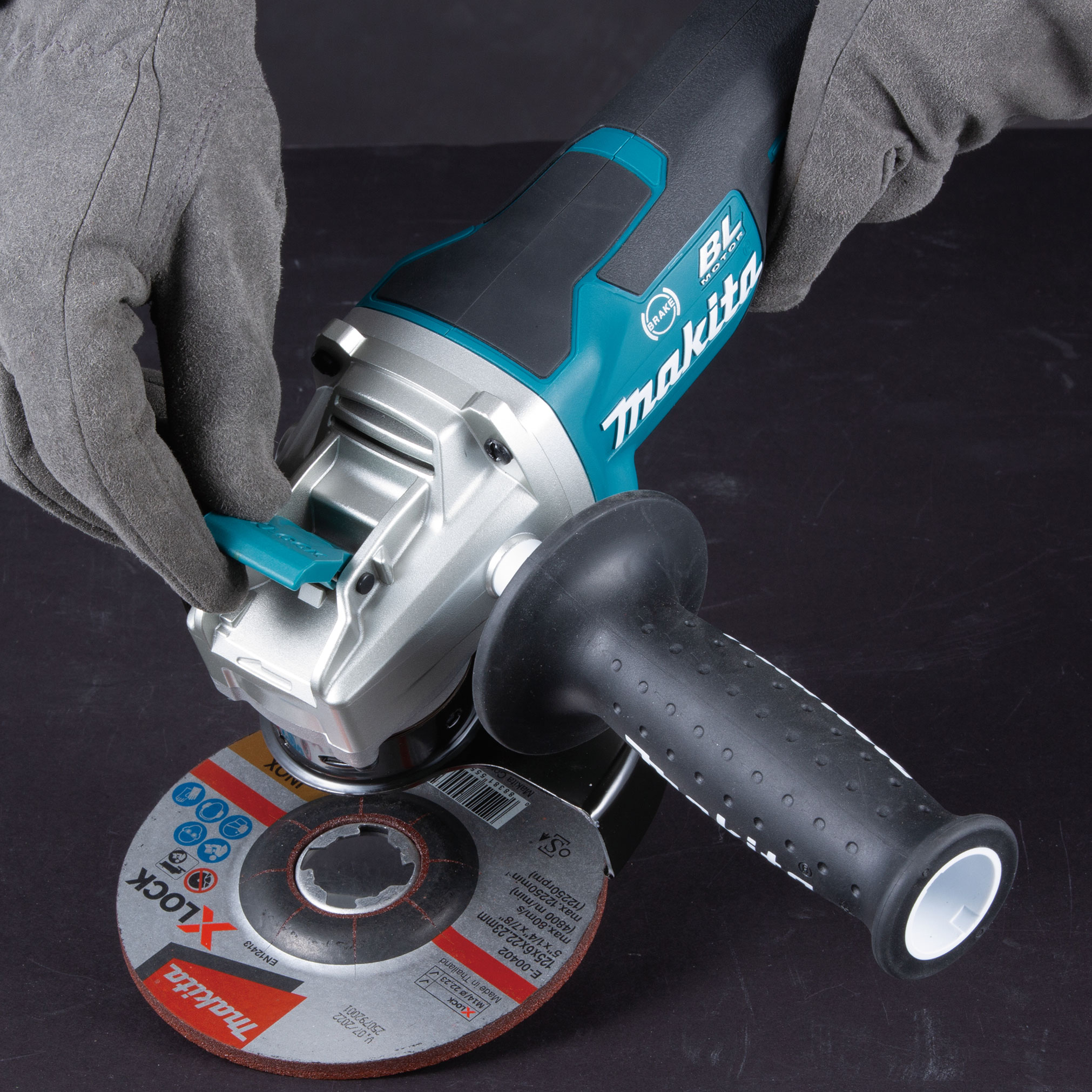 Vinkelsliper Makita DGA519Z 125 mm X-Lock Uten Batteri