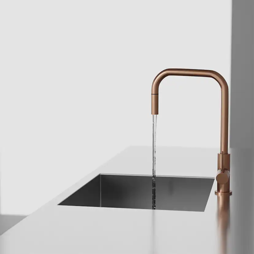 Kjøkkenbatteri Scandtap Steel Accent Square med Uttrekkbar Tut