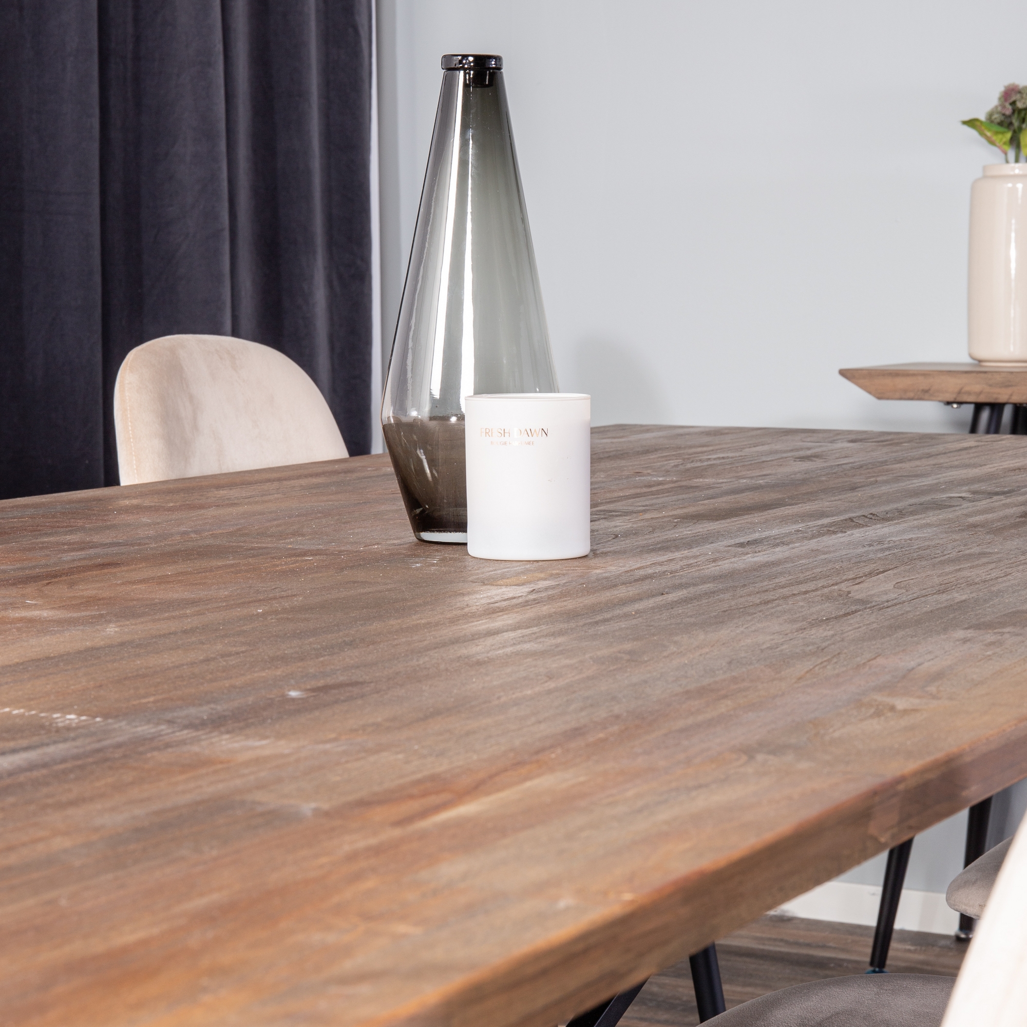 Spisegruppe Venture Home Peo med 6 Pobbie Stoler Fløyel