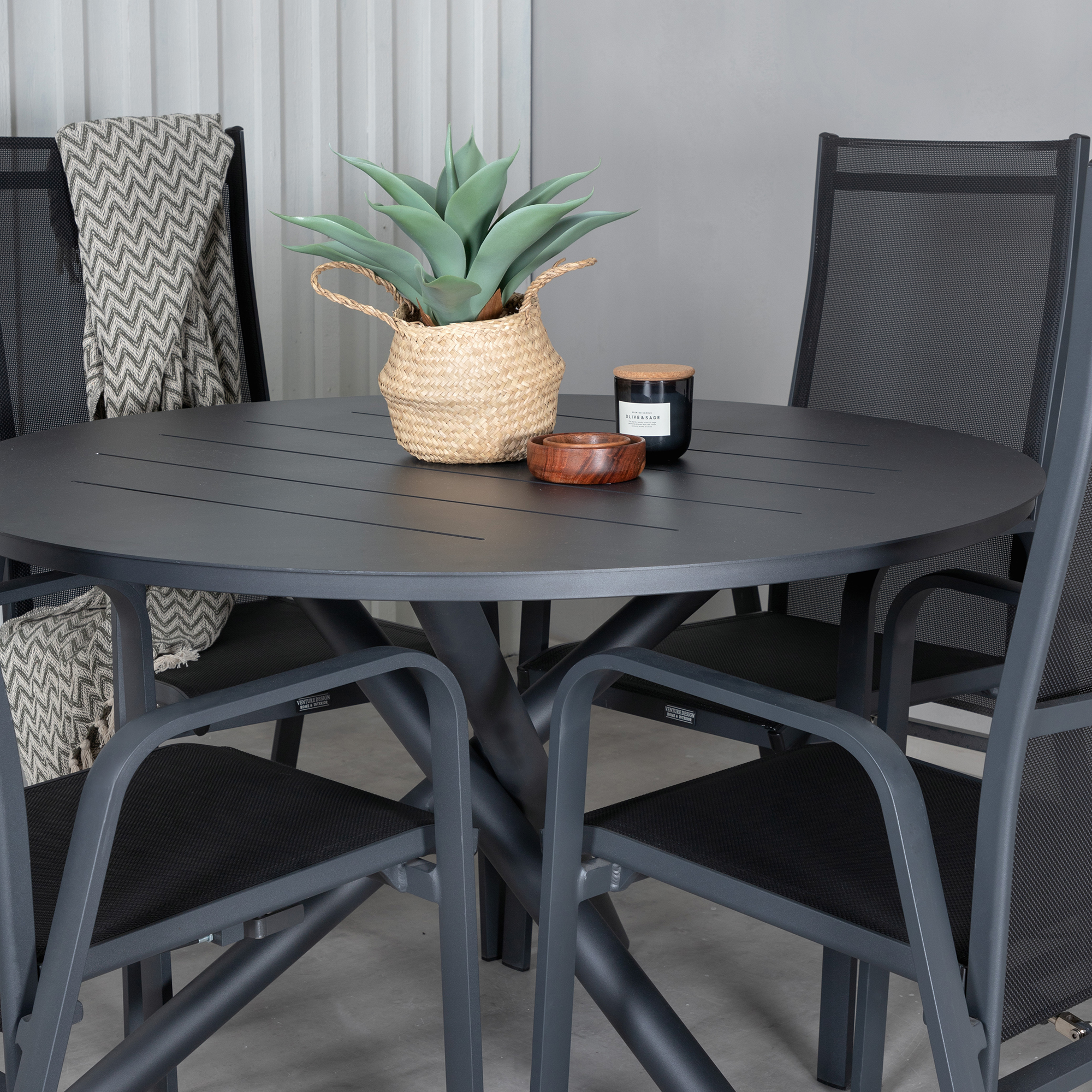 Spisegruppe Venture Home Ande med 4 Cubb Recliner Spisestoler