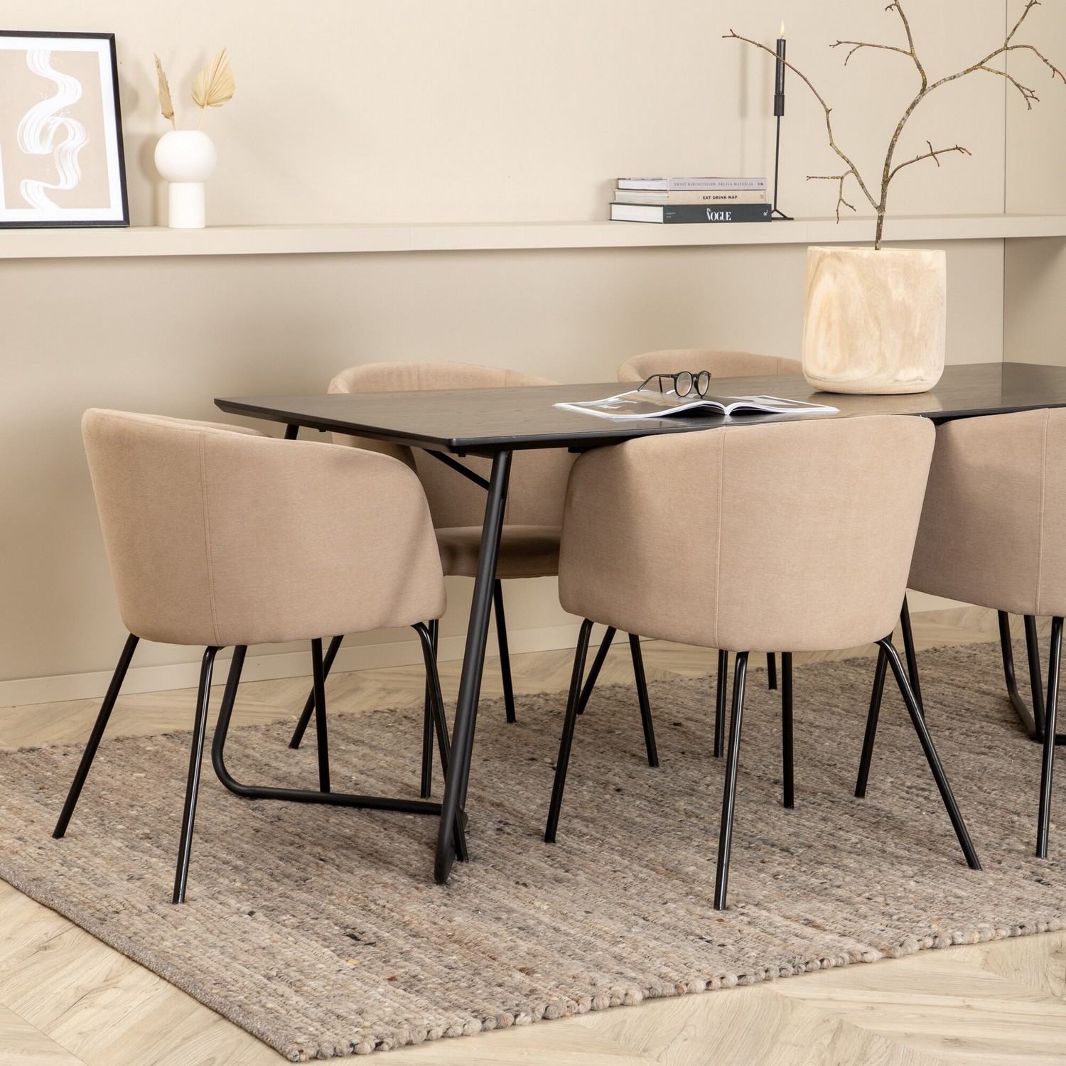 Spisegruppe Venture Home Annika Spisebord og Bergen Spisestol