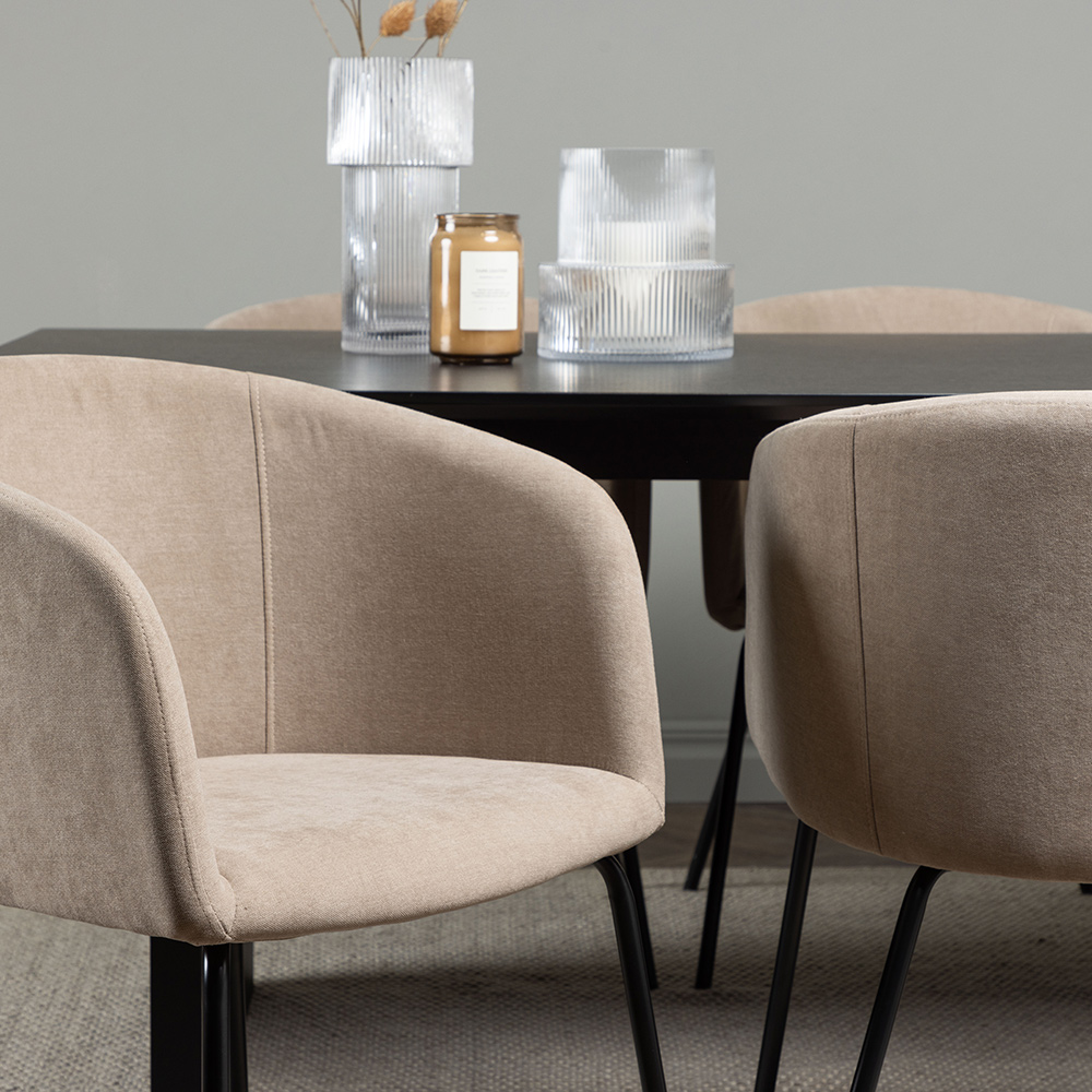 Spisegruppe Venture Home Vail med 6 Berit Stoler