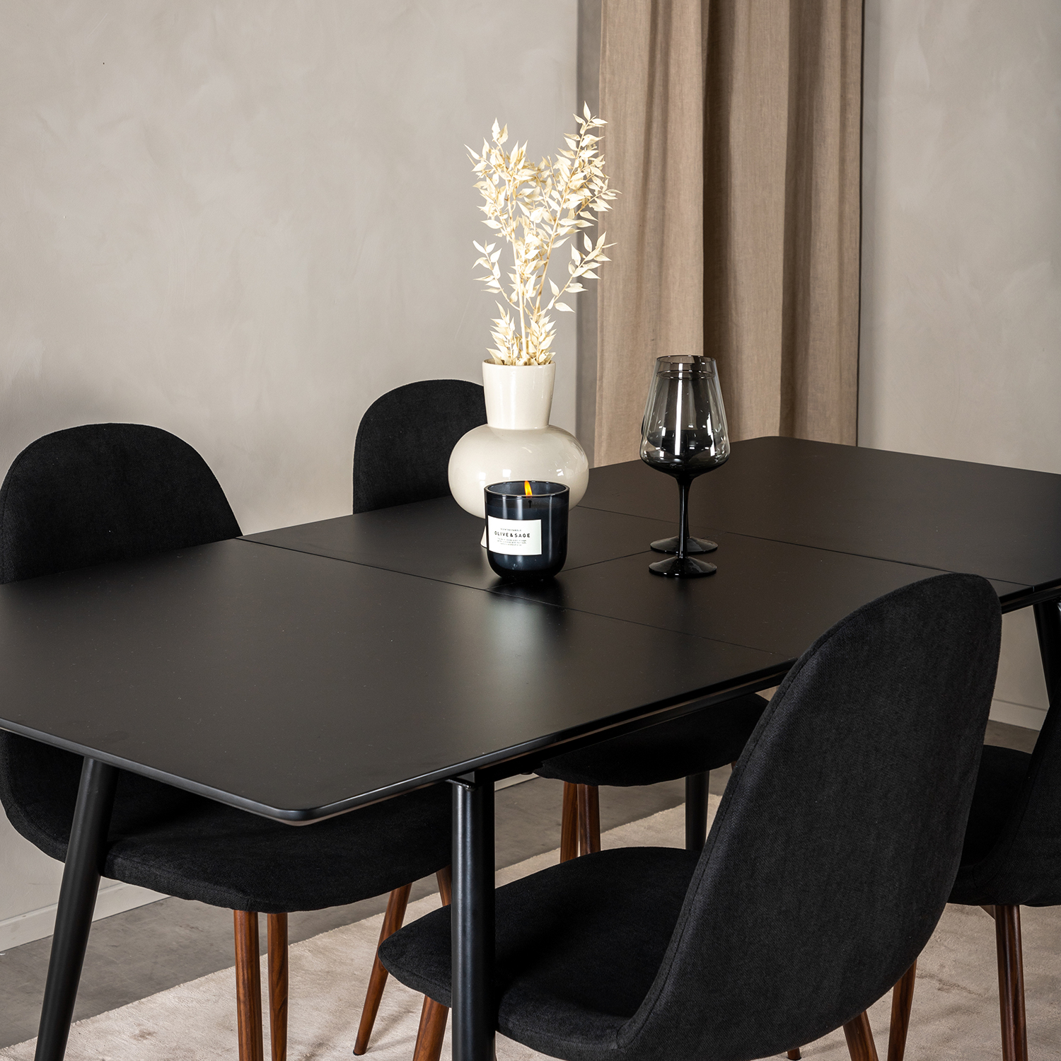 Spisegruppe Venture Home Silvia med Innleggsplate og 4 Pobbie Stoler